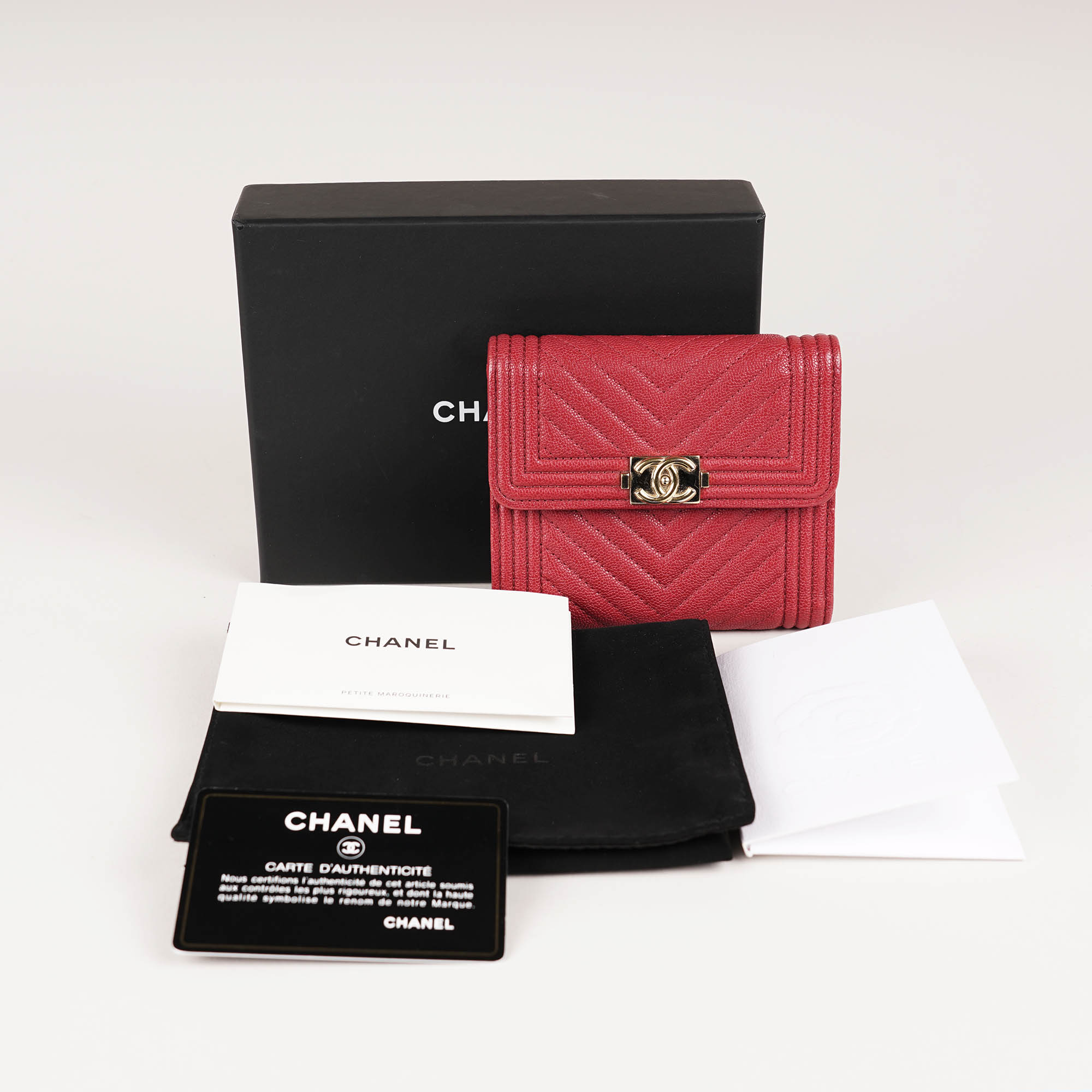 Small Boy Wallet - CHANEL - Affordable Luxury image