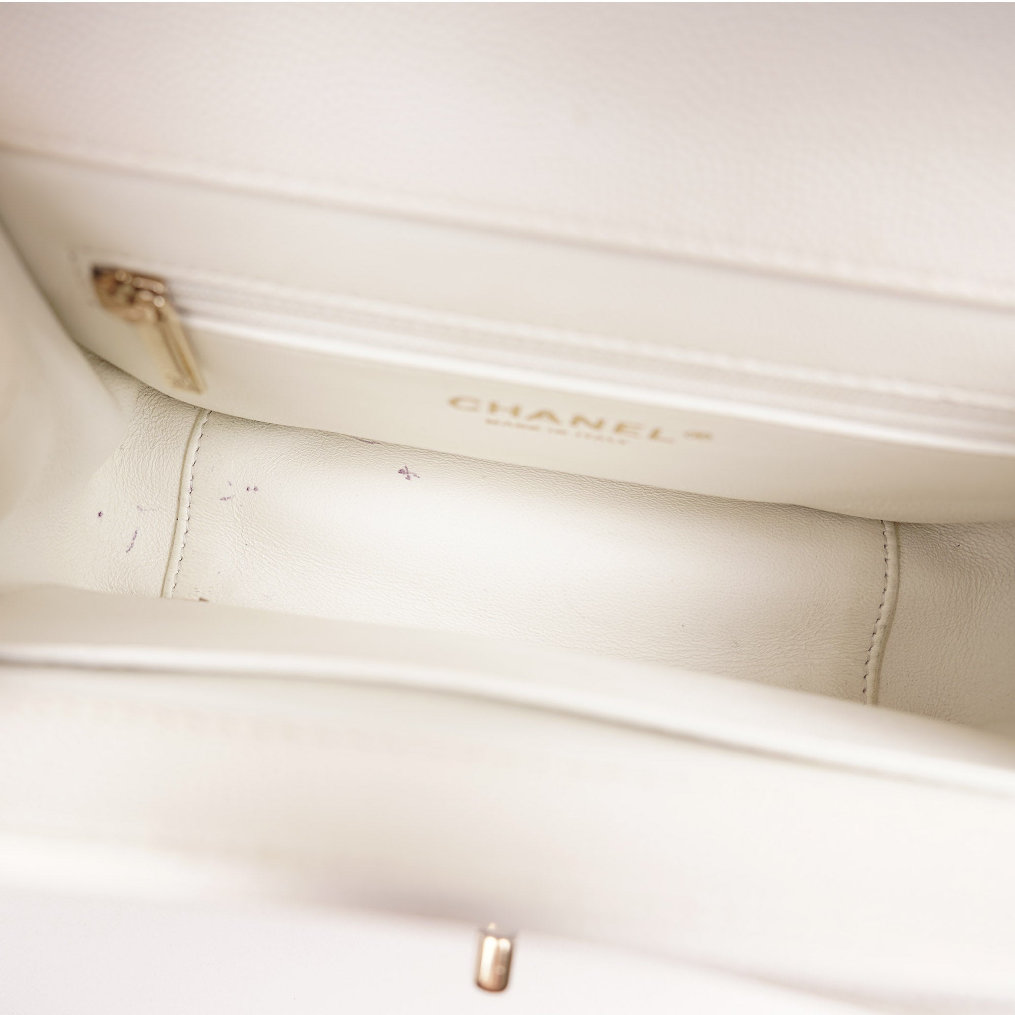 Small Business Affinity Flap Bag - CHANEL - Affordable Luxury image