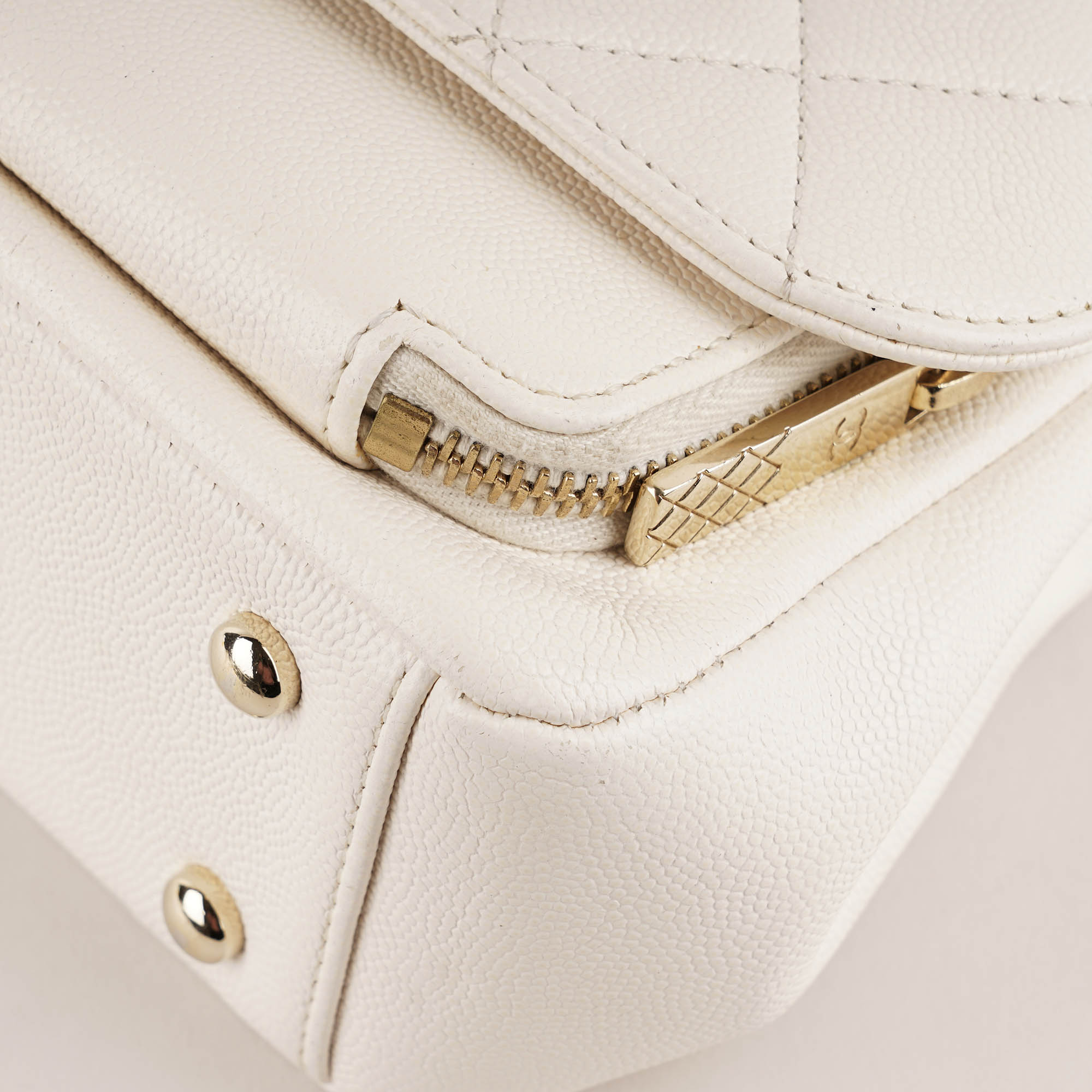 Small Business Affinity Flap Bag - CHANEL - Affordable Luxury image