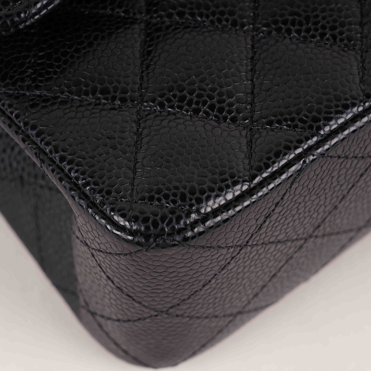 Small Classic Double Flap Bag 2022 - CHANEL - Affordable Luxury image