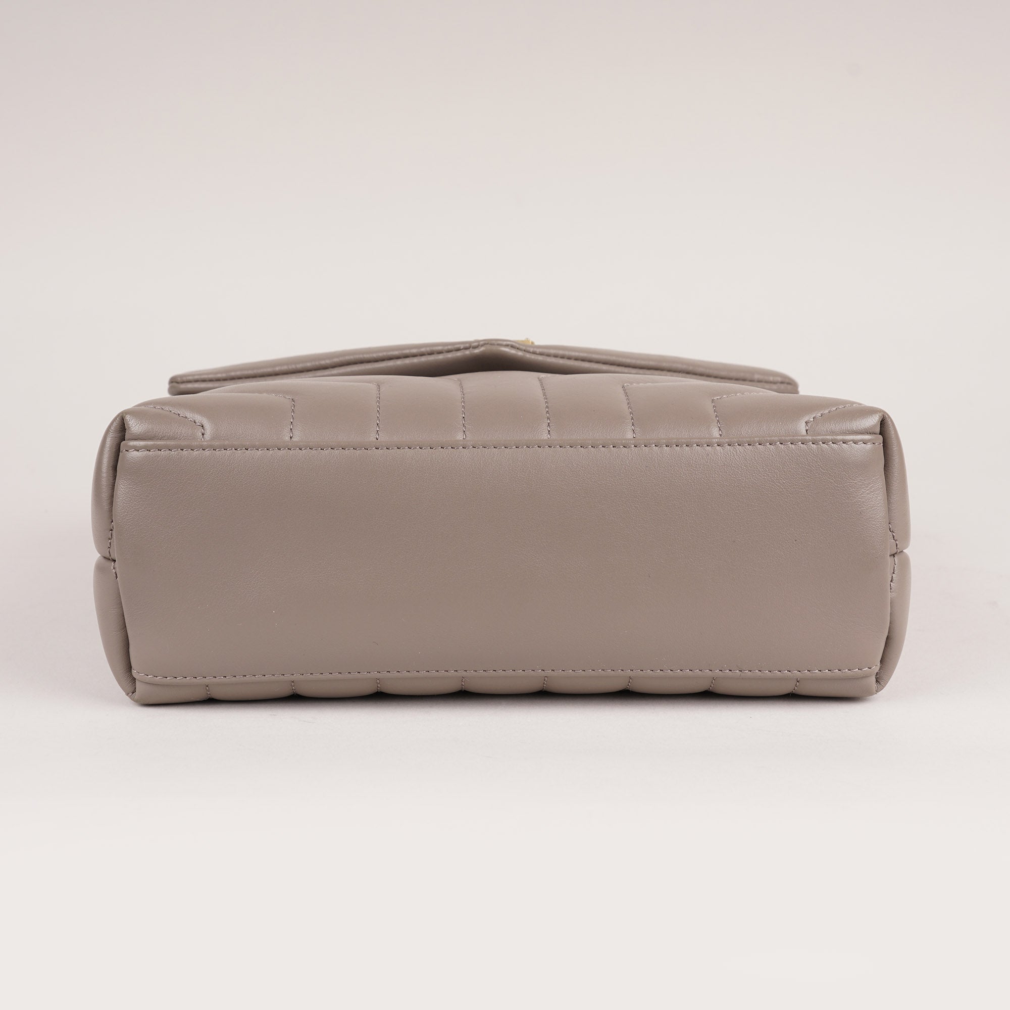 Small LouLou Shoulder Bag - SAINT LAURENT - Affordable Luxury image