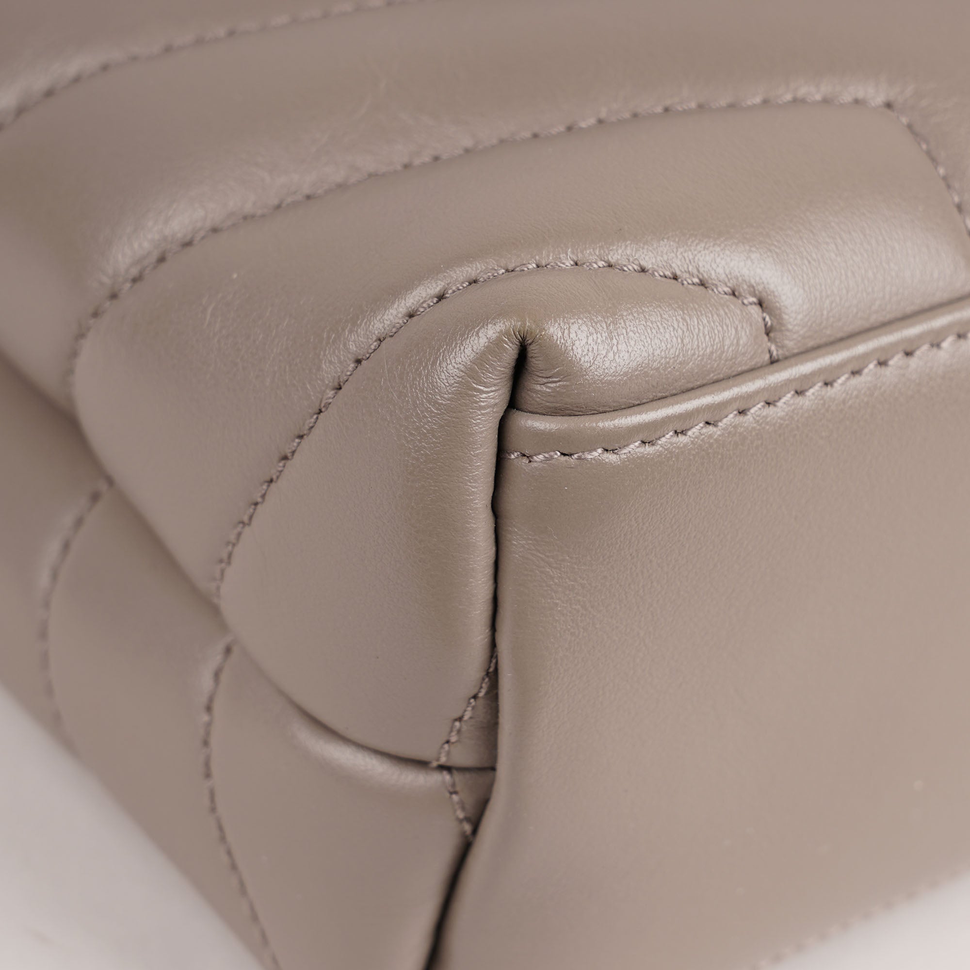Small LouLou Shoulder Bag - SAINT LAURENT - Affordable Luxury image