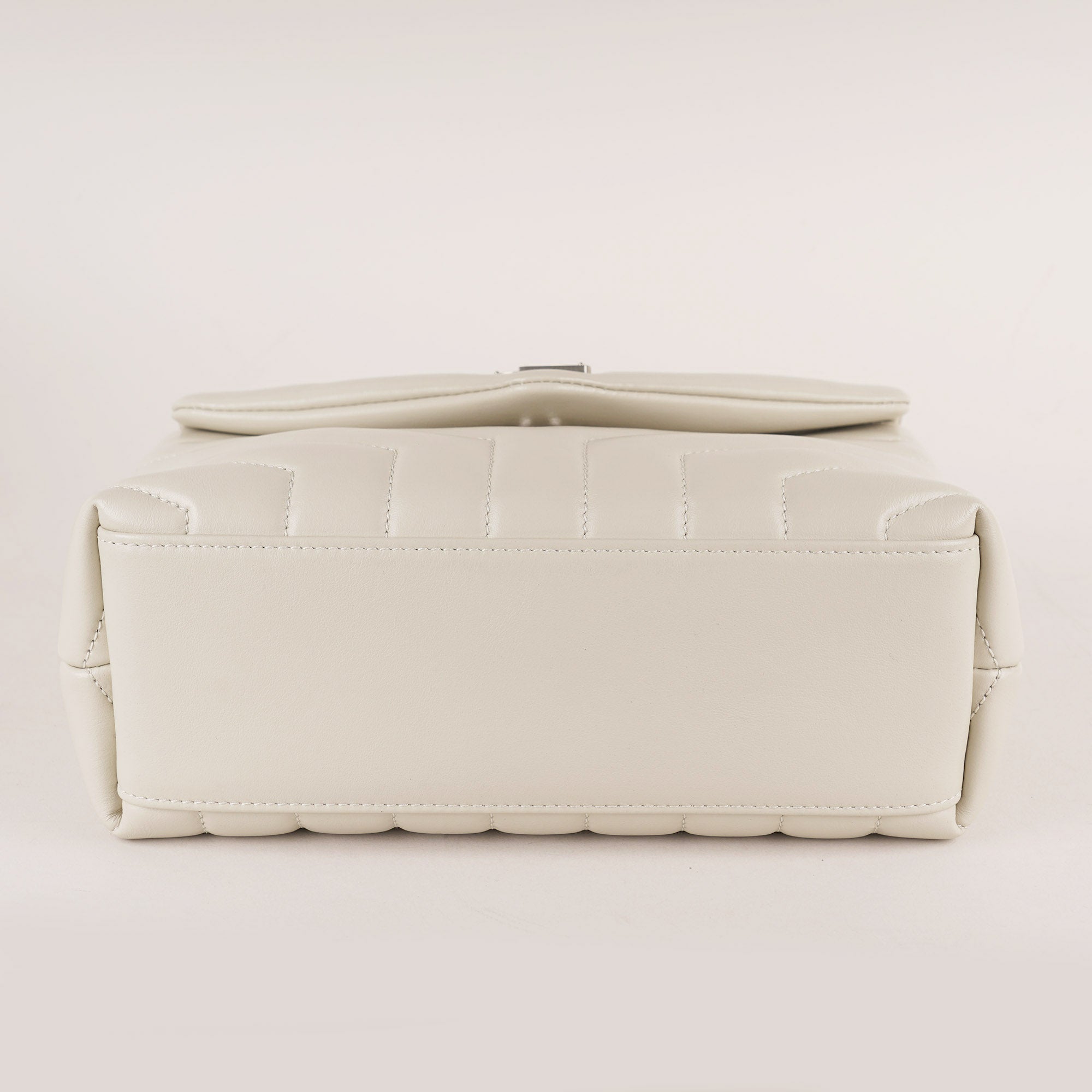 Small LouLou Shoulder Bag - SAINT LAURENT - Affordable Luxury image