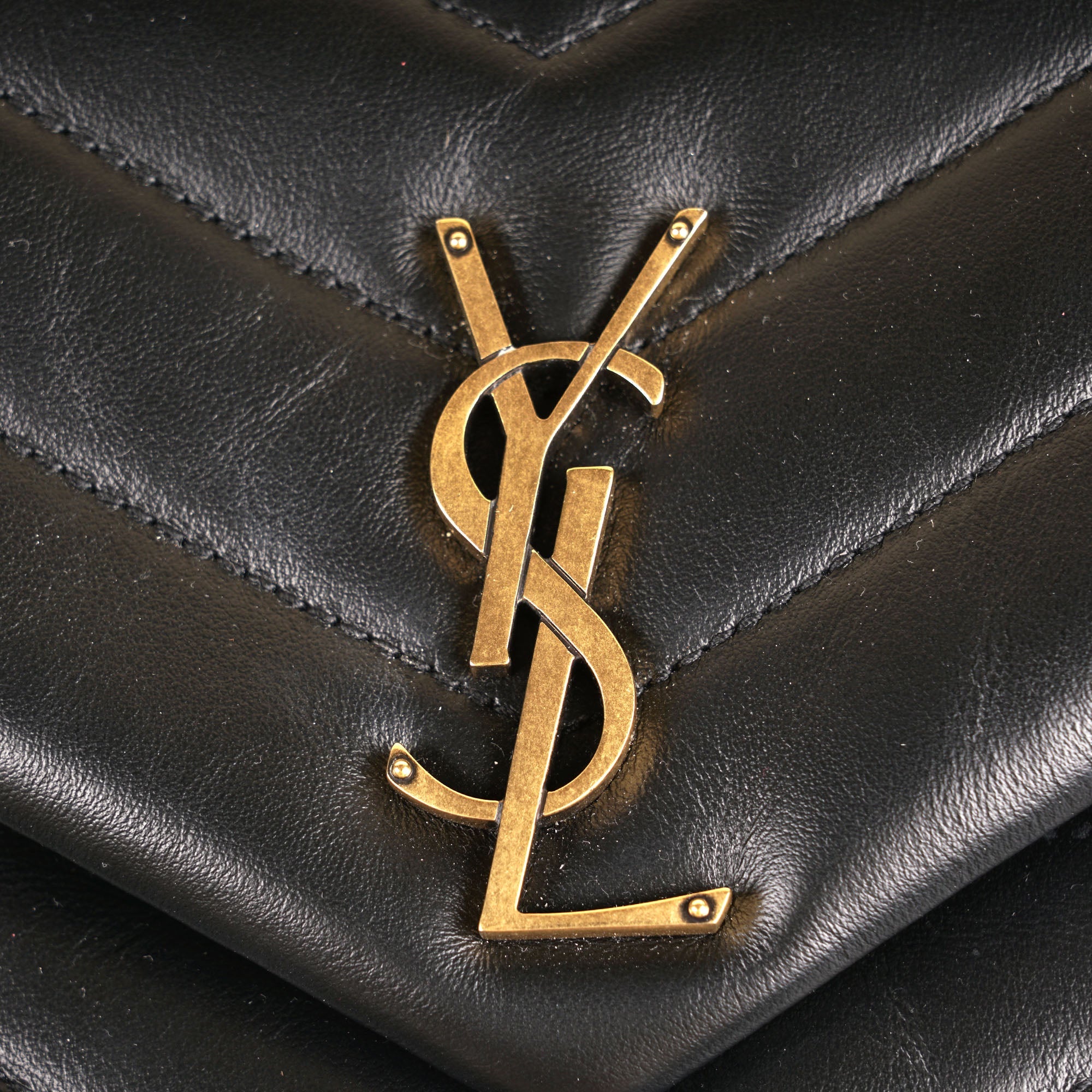 Small LouLou Shoulder Bag - SAINT LAURENT - Affordable Luxury image