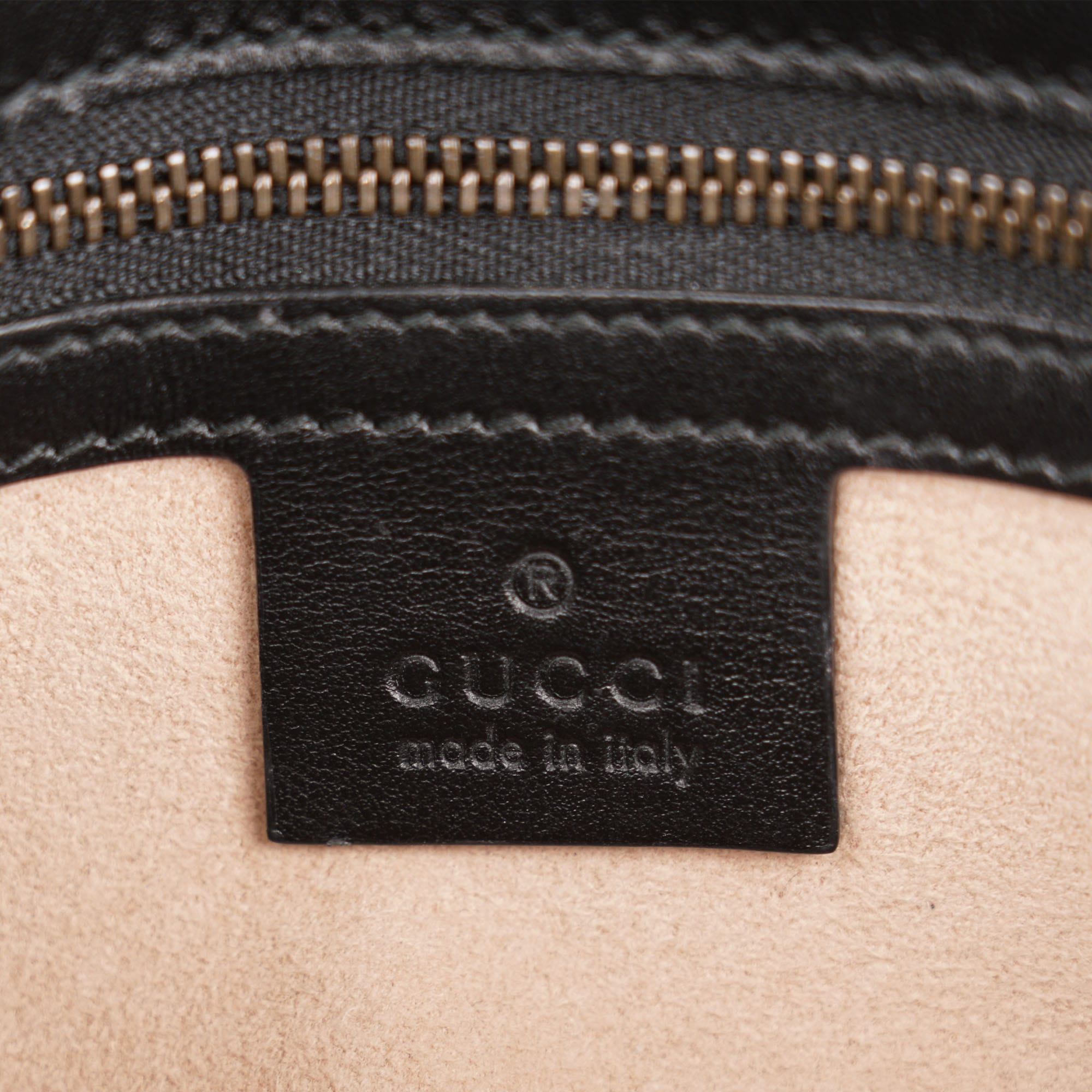 Small Marmont Shoulder Bag - GUCCI - Affordable Luxury image