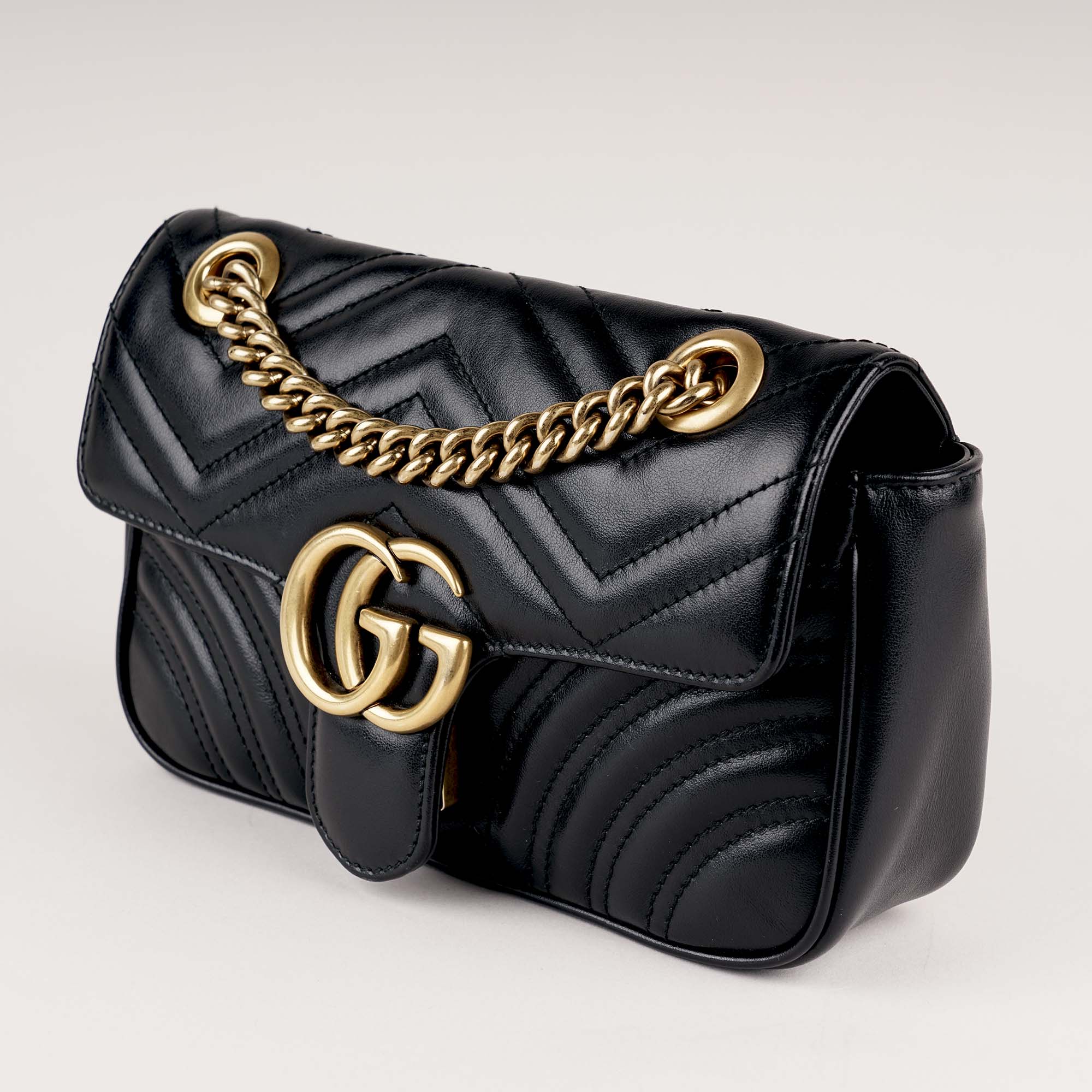 Small Marmont Shoulder Bag - GUCCI - Affordable Luxury image