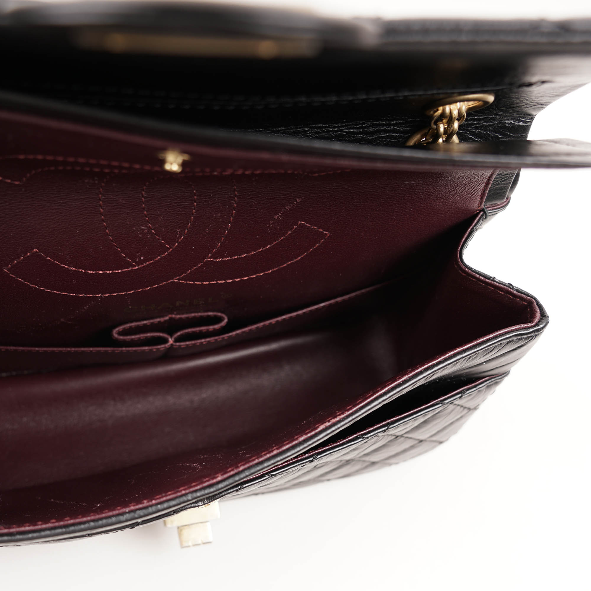 Small Reissue 2.55 Shoulder Bag - CHANEL - Affordable Luxury image