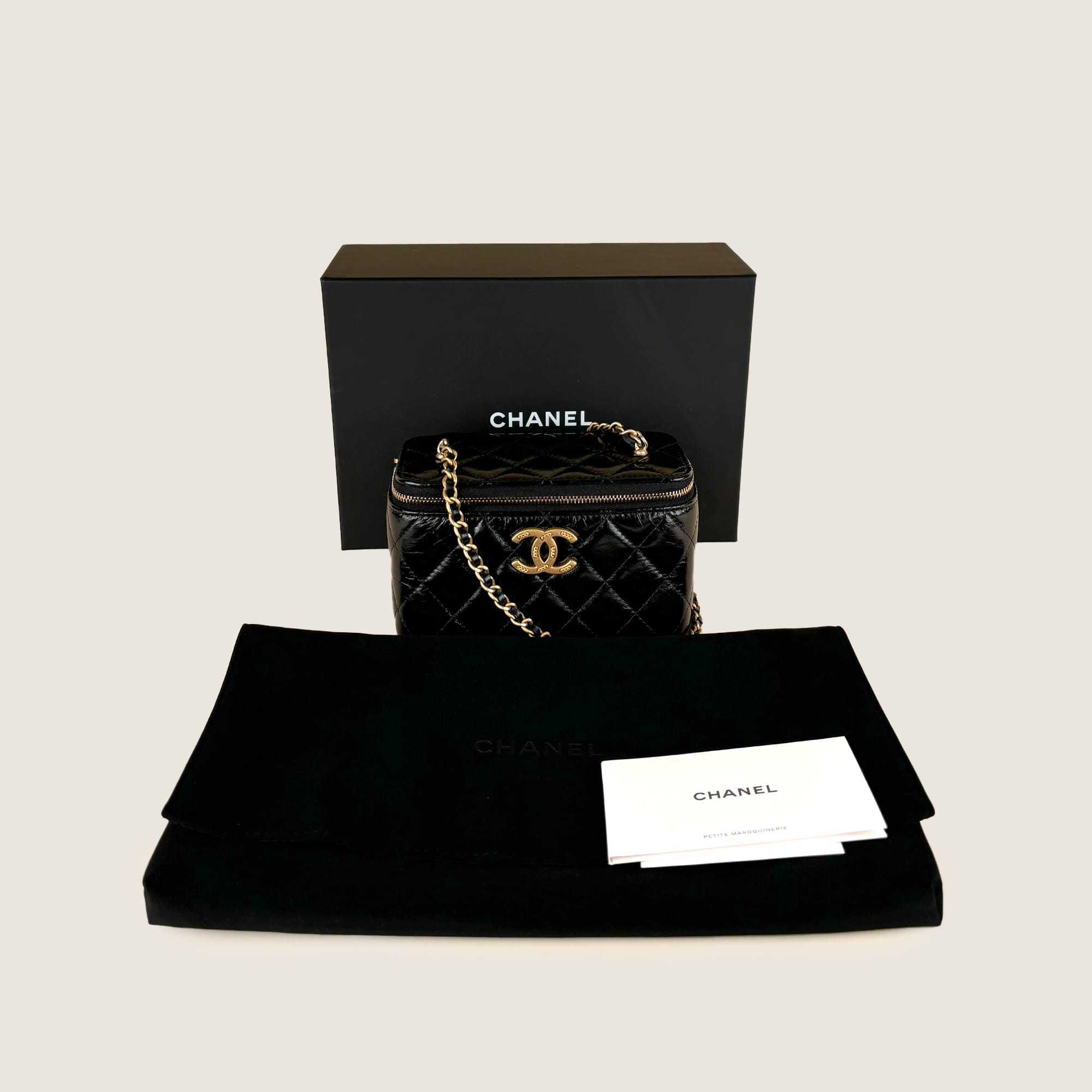 Small Vanity on Chain - CHANEL - Affordable Luxury image