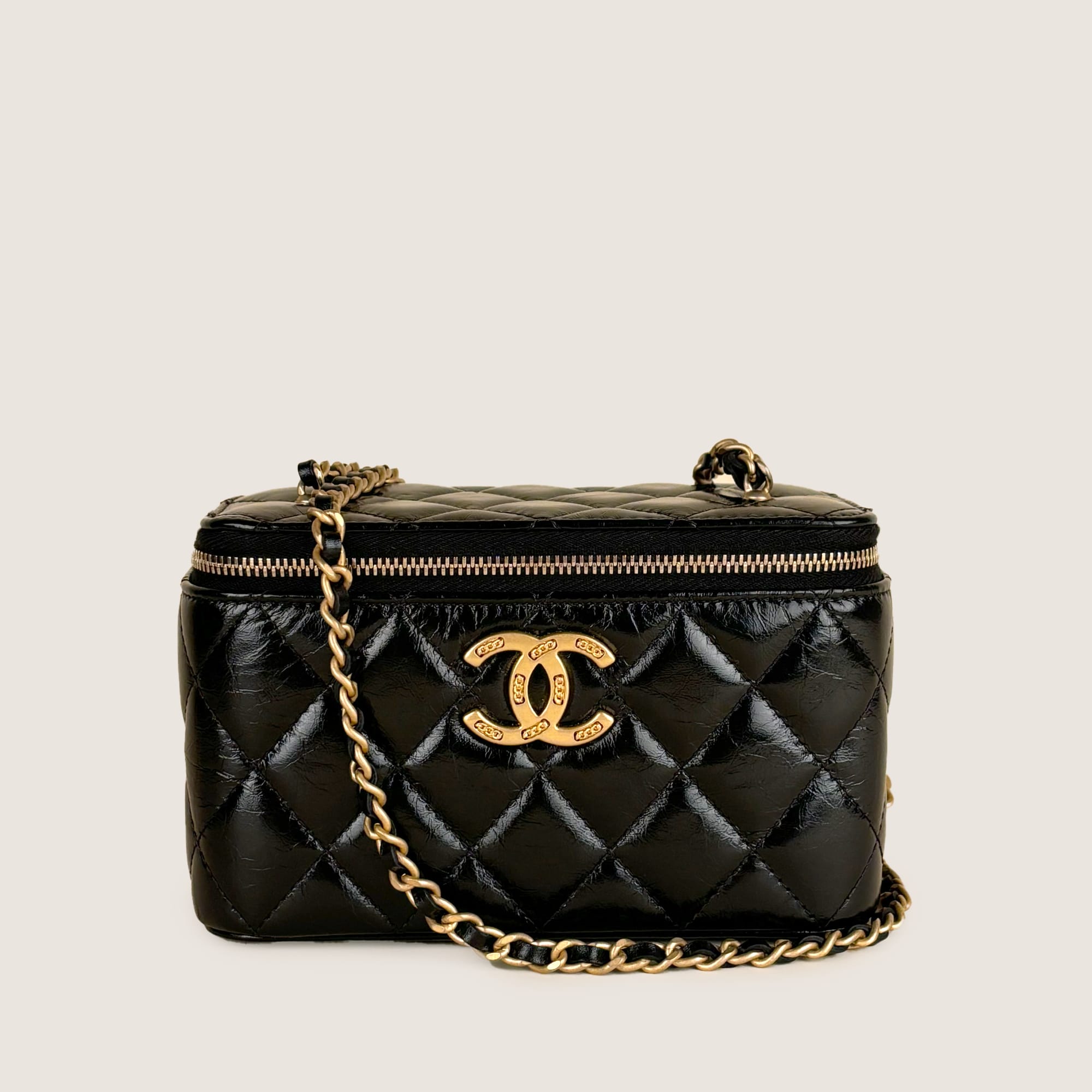 Small Vanity on Chain - CHANEL - Affordable Luxury