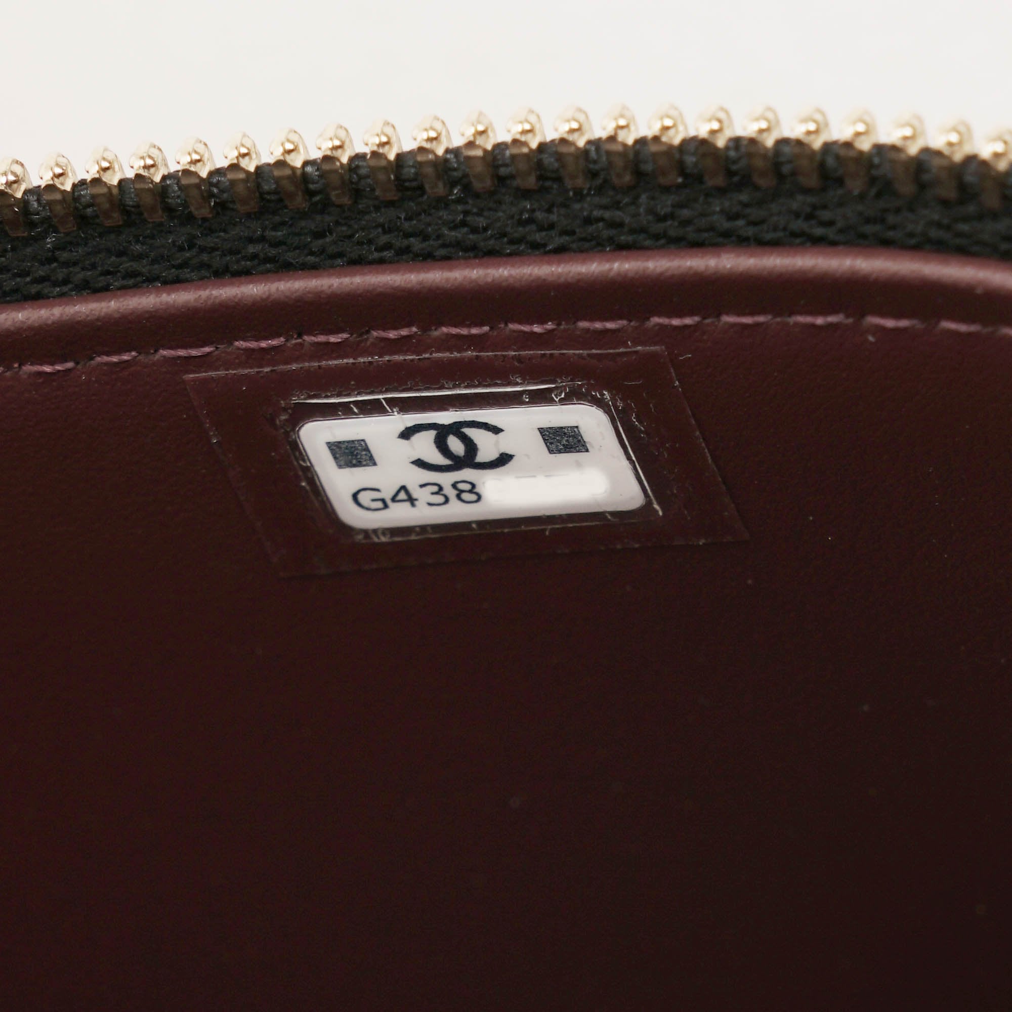 Small Vanity on Chain - CHANEL - Affordable Luxury image