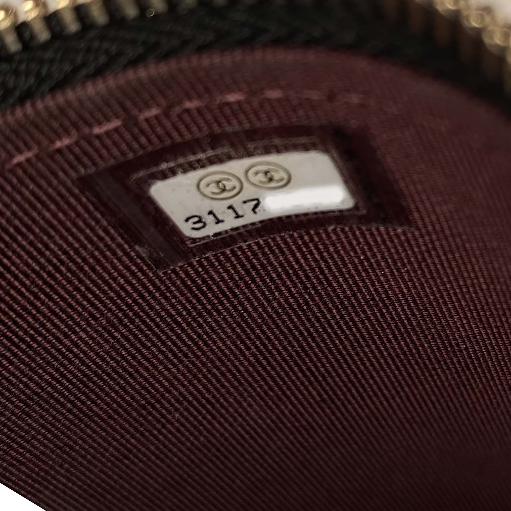 Small Vanity on Chain - CHANEL - Affordable Luxury image