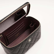 Small Vanity on Chain - CHANEL - Affordable Luxury thumbnail image
