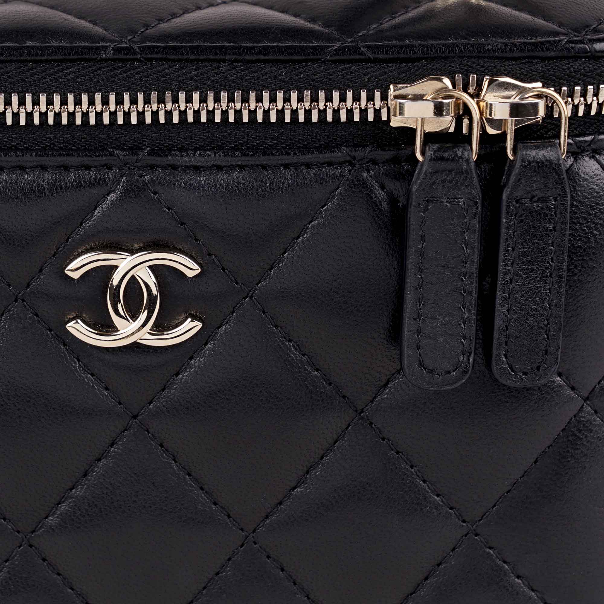 Small Vanity Top Handle - CHANEL - Affordable Luxury image