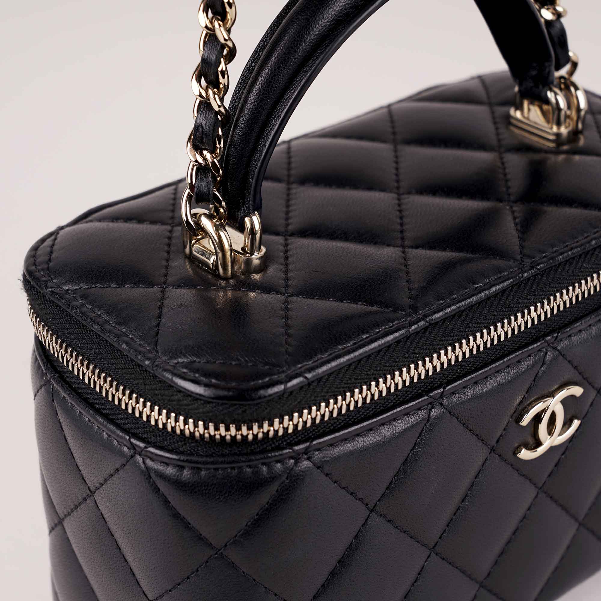 Small Vanity Top Handle - CHANEL - Affordable Luxury image