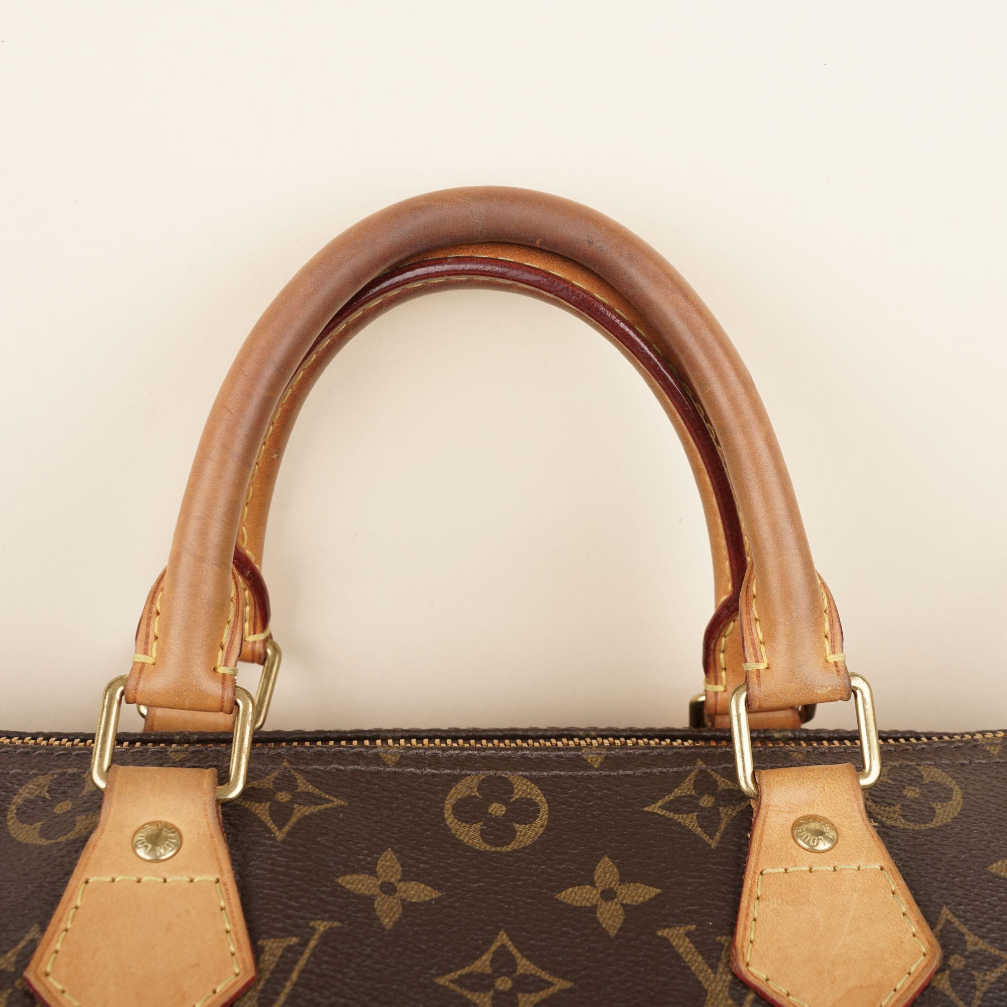 Speedy 30 Handbag - LOUIS VUITTON - Affordable Luxury image