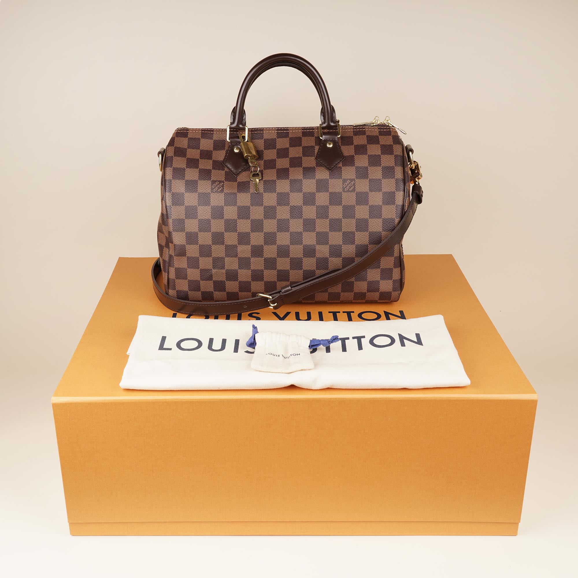 Speedy Bandouliére 30 Bag - LOUIS VUITTON - Affordable Luxury image