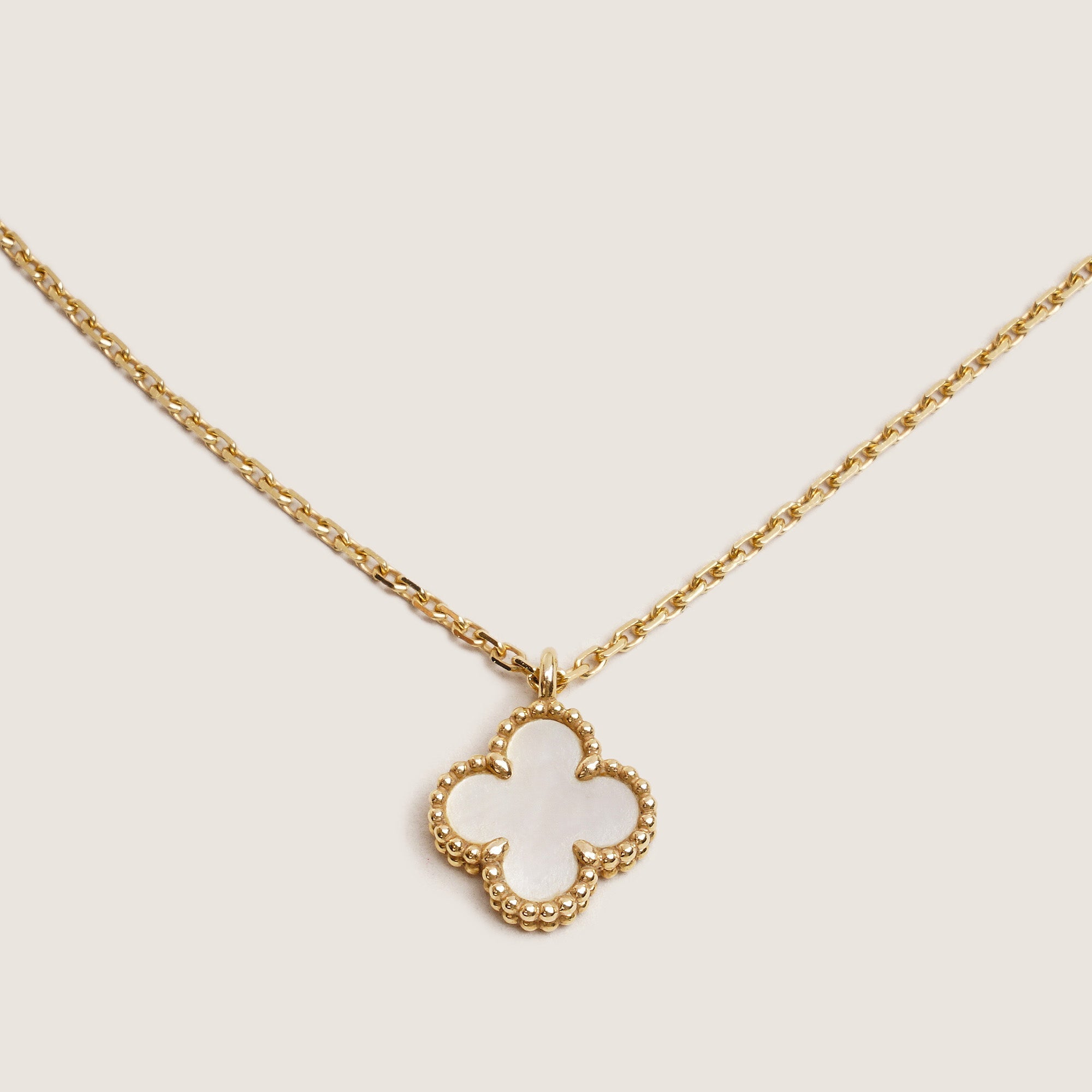 Sweet Alhambra Pendant Necklace - VAN CLEEF & ARPELS - Affordable Luxury