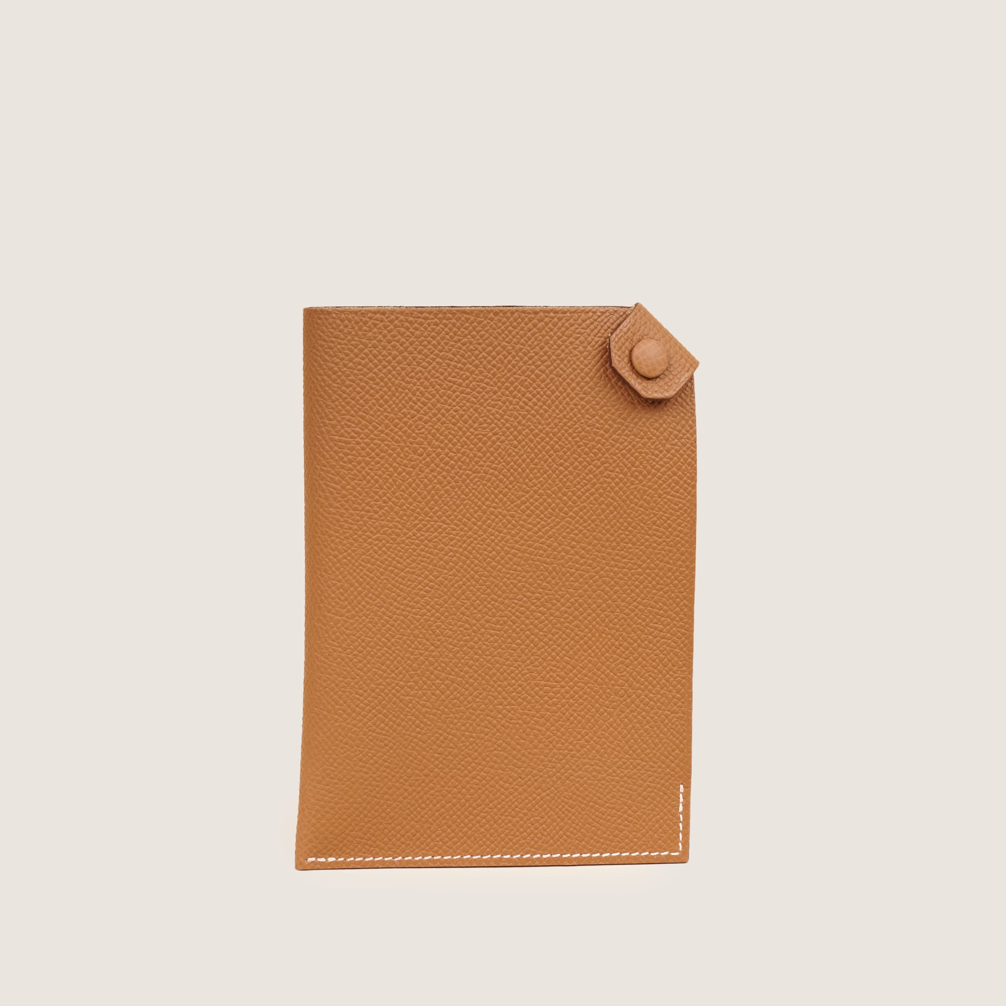 Tarmac Passport Cover PM - HERMÈS - Affordable Luxury image