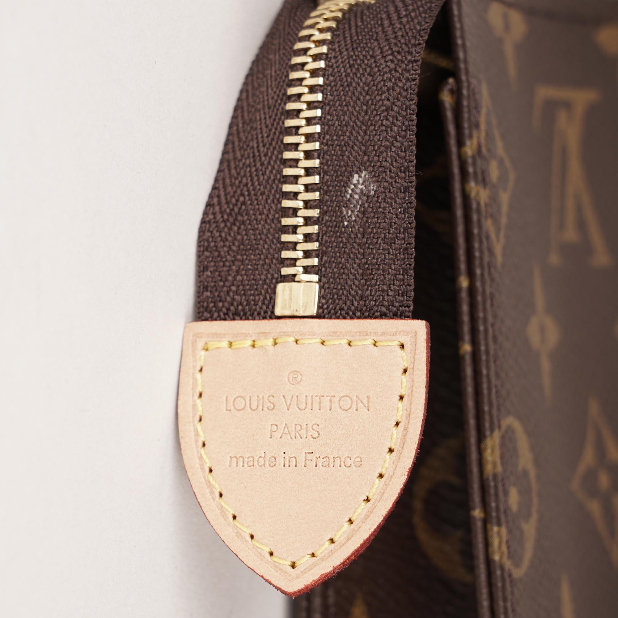 Toiletry Pouch 26 - LOUIS VUITTON - Affordable Luxury image