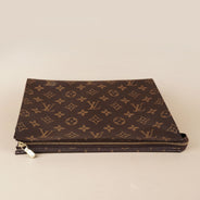 Toiletry Pouch 26 - LOUIS VUITTON - Affordable Luxury thumbnail image