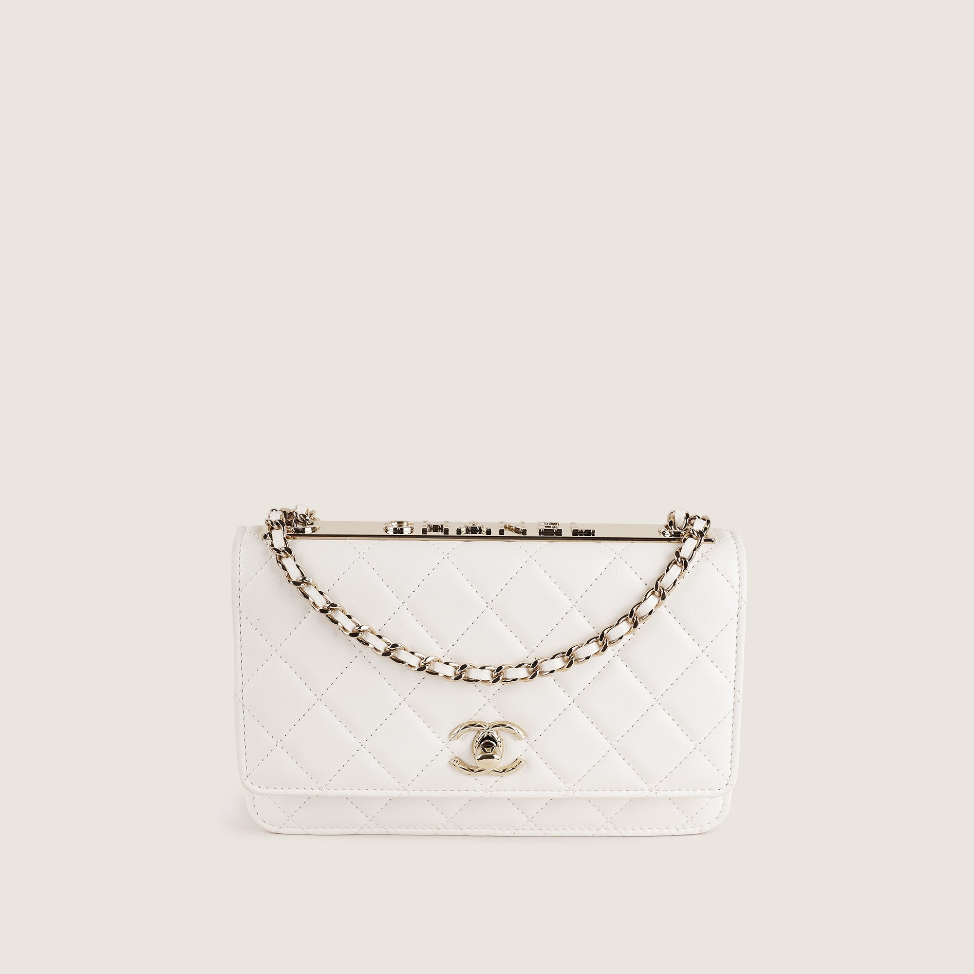 Trendy Wallet on Chain - CHANEL - Affordable Luxury