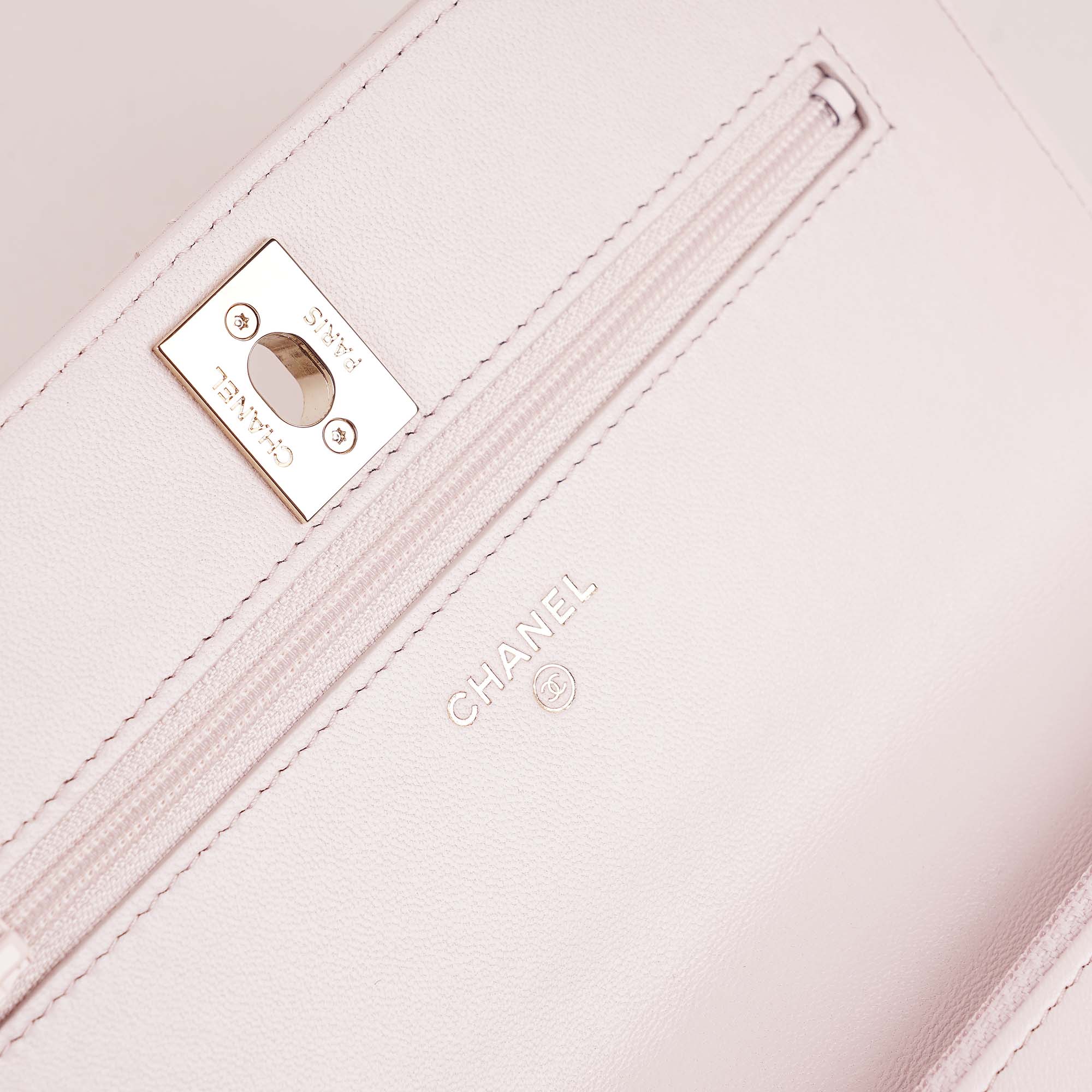 Trendy Wallet on Chain - CHANEL - Affordable Luxury image