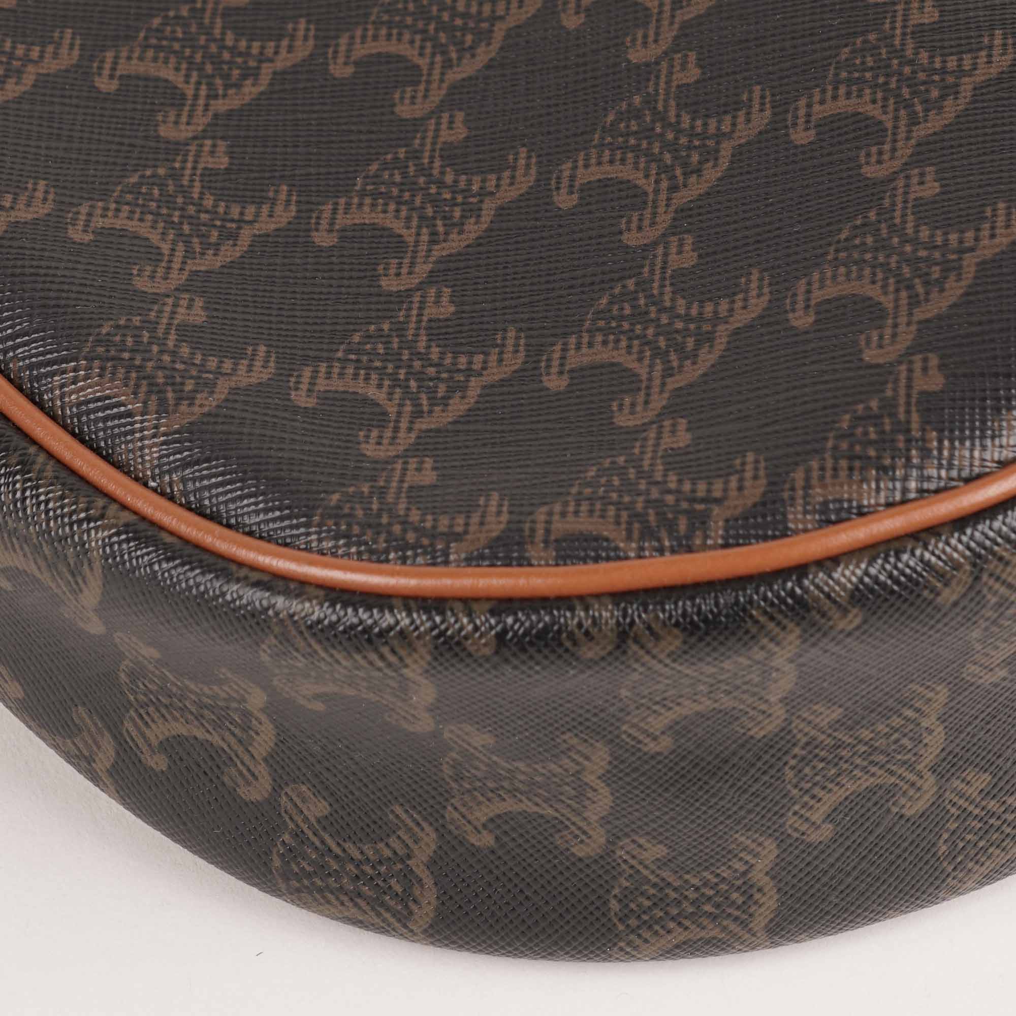 Triomphe Ava Bag - CELINE - Affordable Luxury image