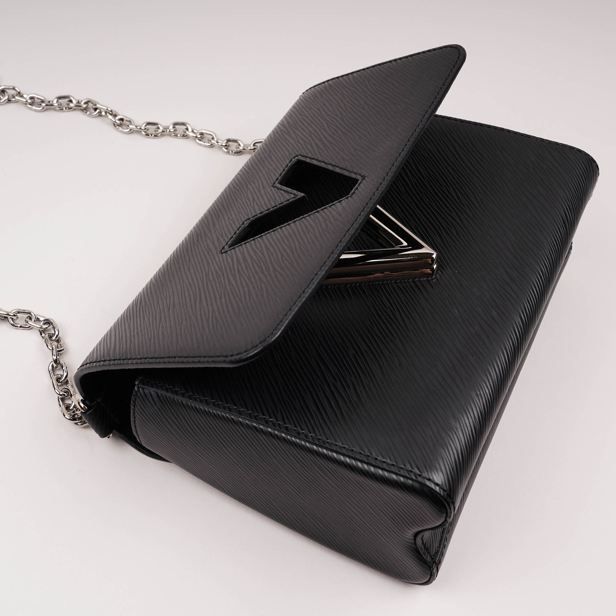 Twist MM Shoulder Bag - LOUIS VUITTON - Affordable Luxury image