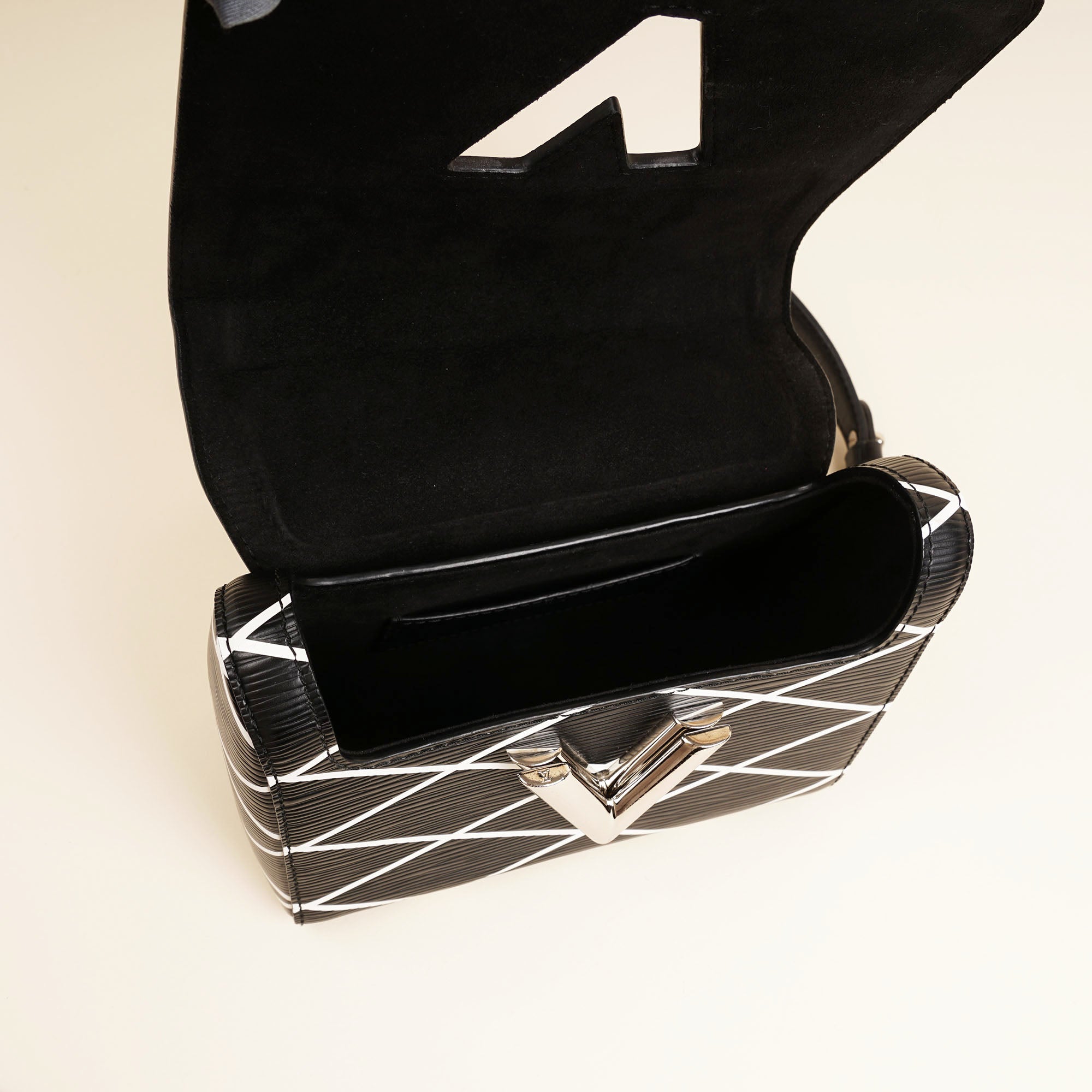 Twist PM Malletage Shoulder Bag - LOUIS VUITTON - Affordable Luxury image