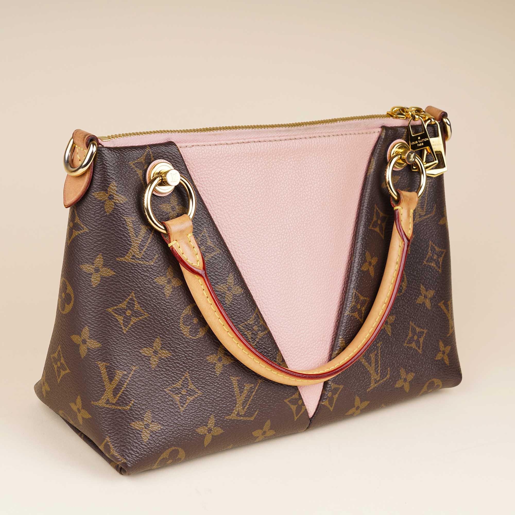 V Tote Bag BB - LOUIS VUITTON - Affordable Luxury image