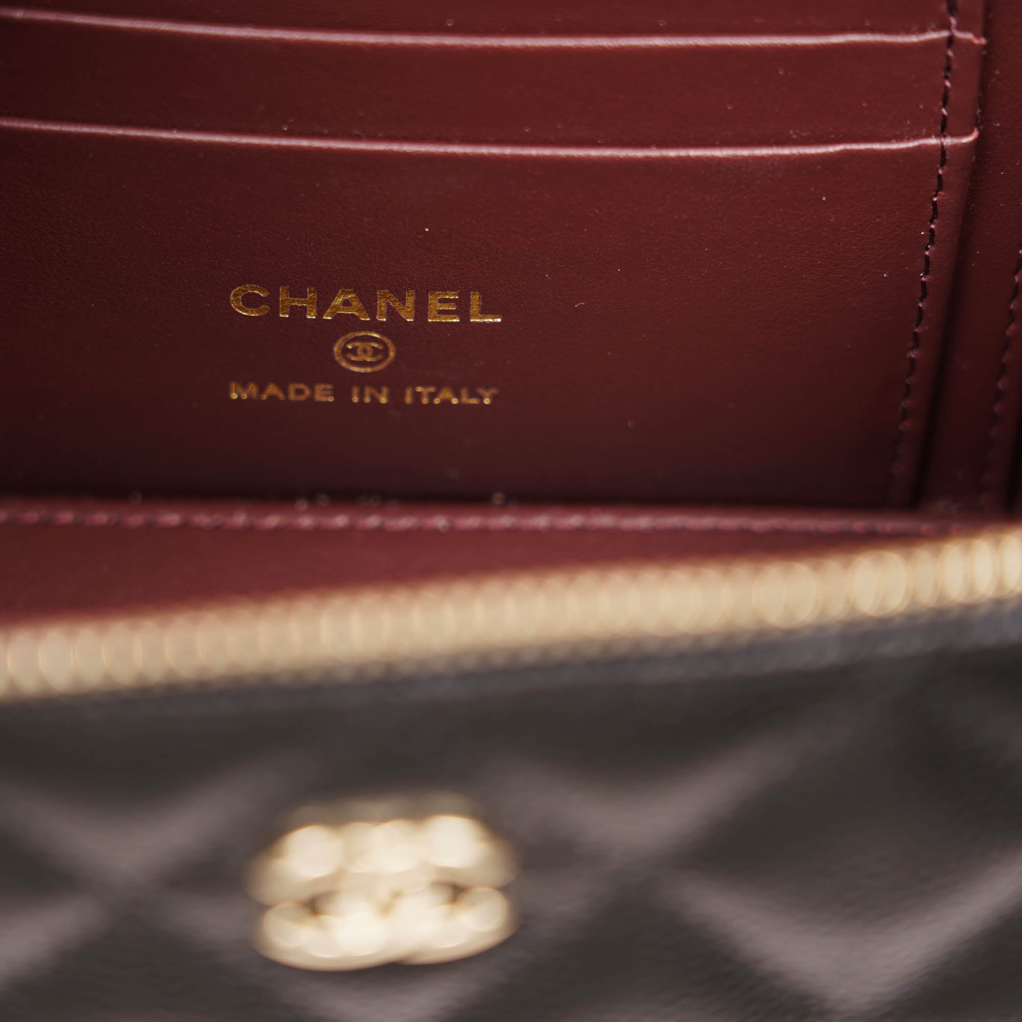 Vanity on Chain Bag - CHANEL - Affordable Luxury image