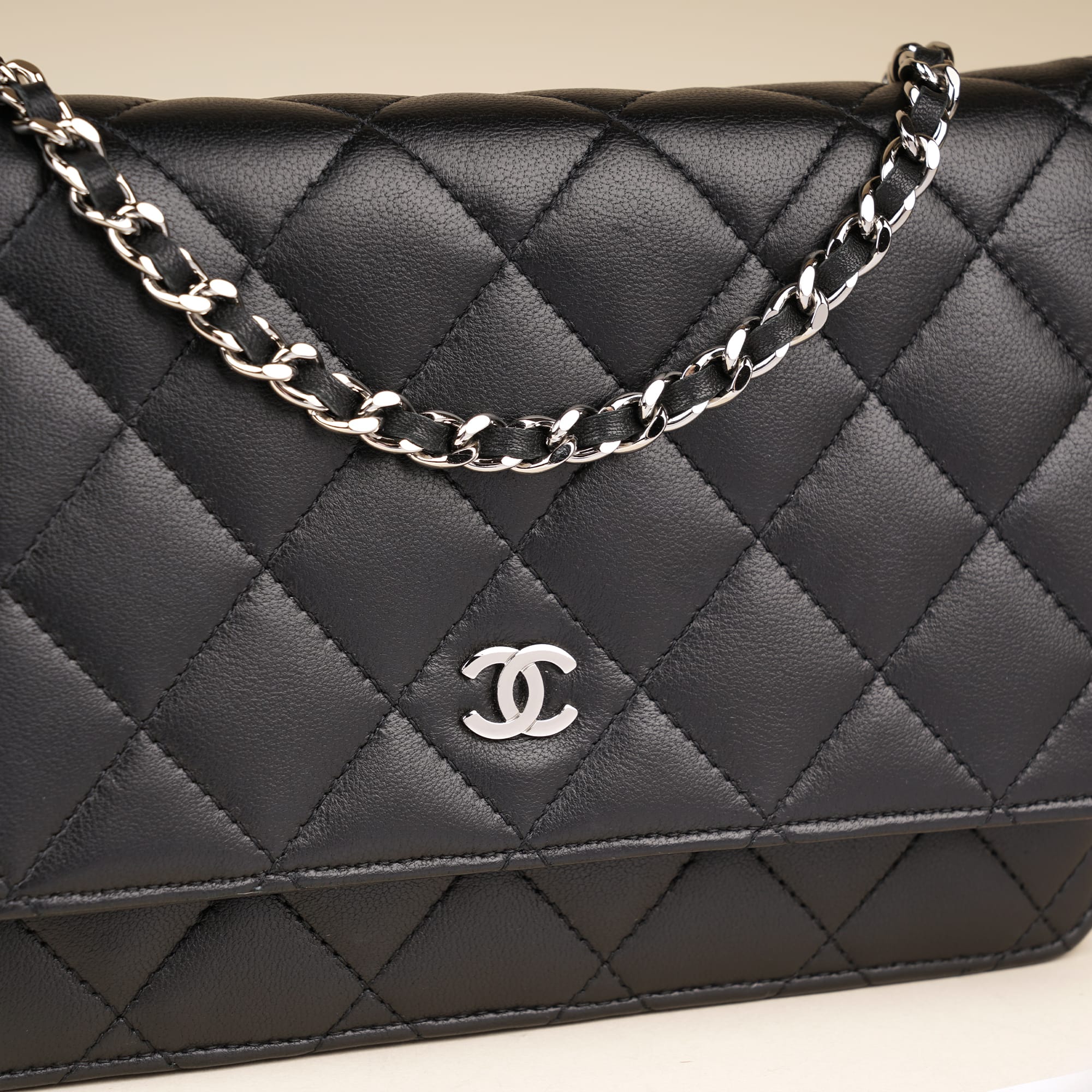 Wallet on Chain - CHANEL - Affordable Luxury image