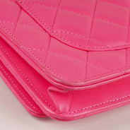 Wallet on Chain - CHANEL - Affordable Luxury thumbnail image