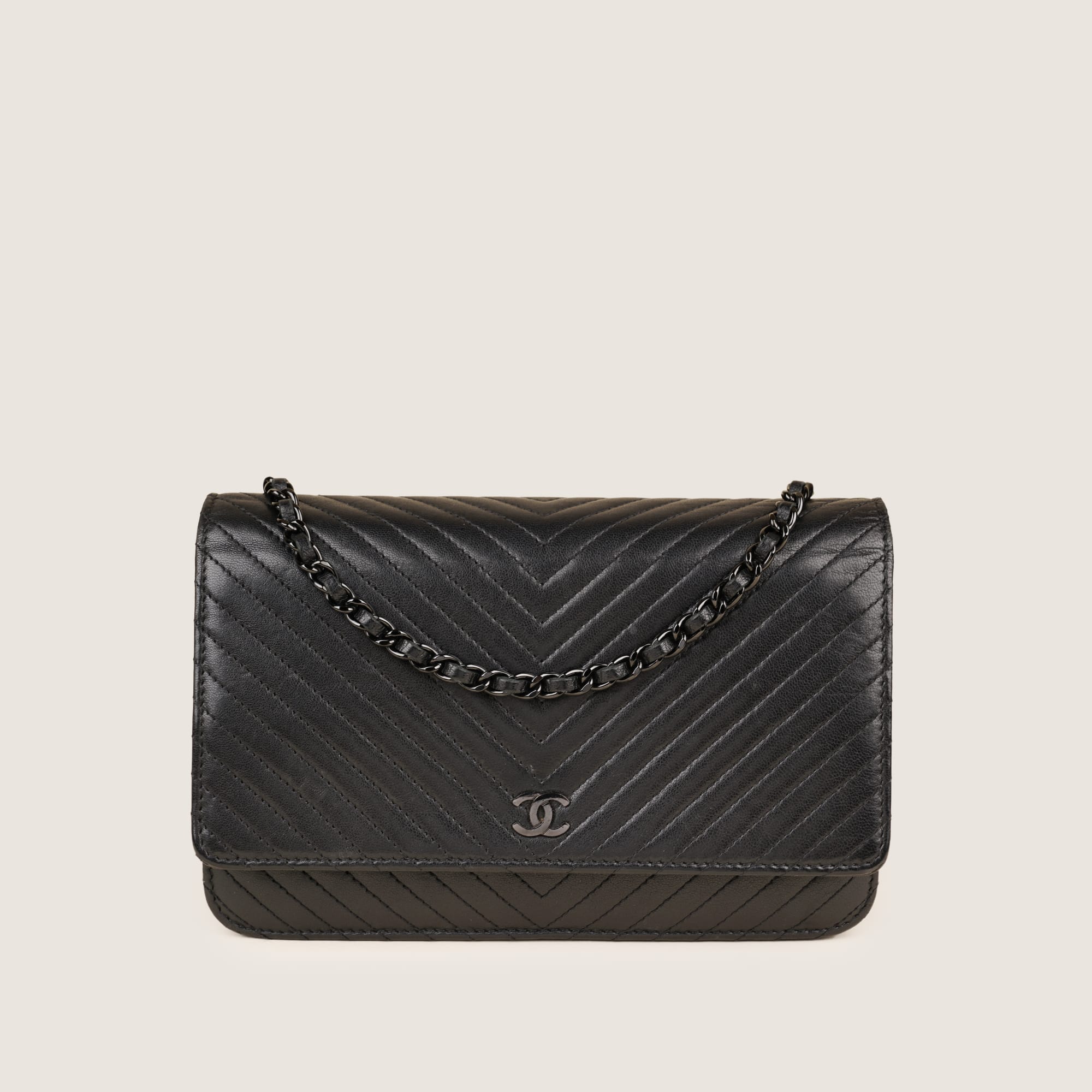 Wallet on Chain - CHANEL - Affordable Luxury