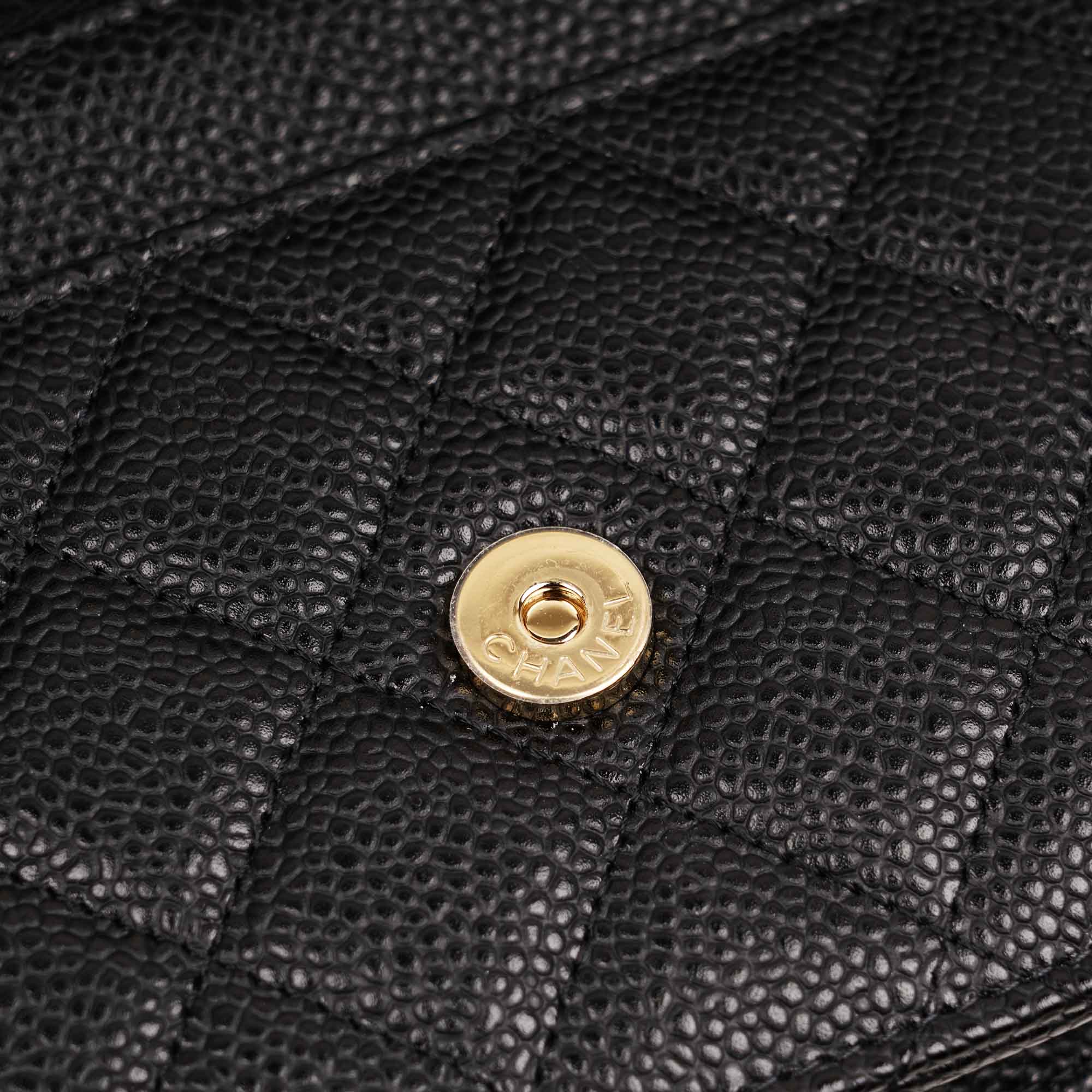 Wallet on Chain - CHANEL - Affordable Luxury image