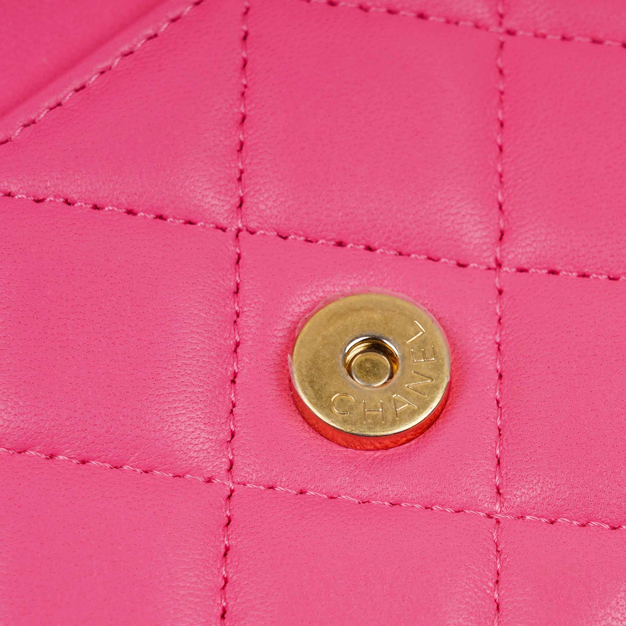 Wallet on Chain - CHANEL - Affordable Luxury image