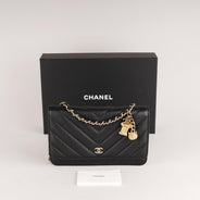 Wallet on Chain Chevron - CHANEL - Affordable Luxury thumbnail image