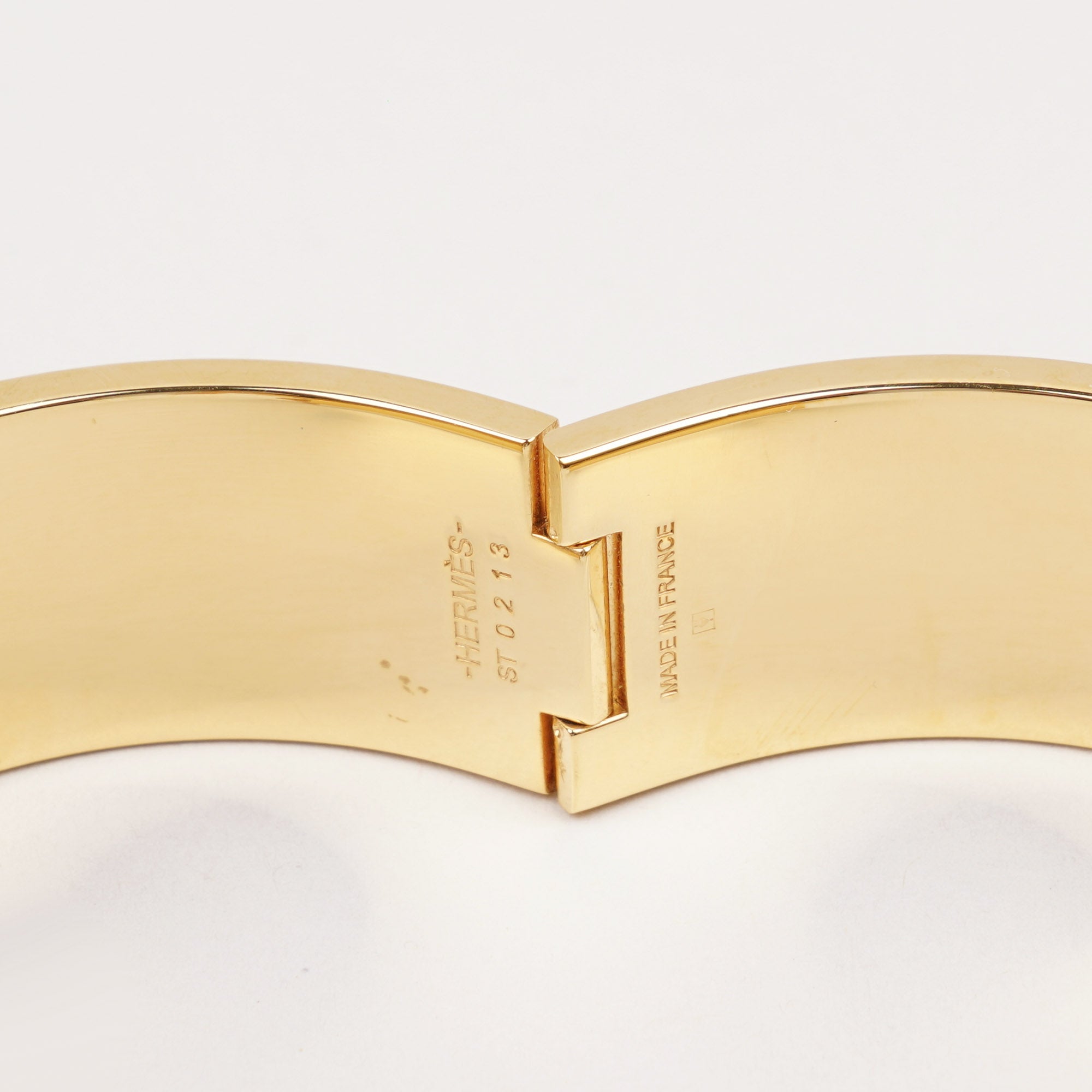 Wide Clic H Bracelet - HERMÈS - Affordable Luxury image