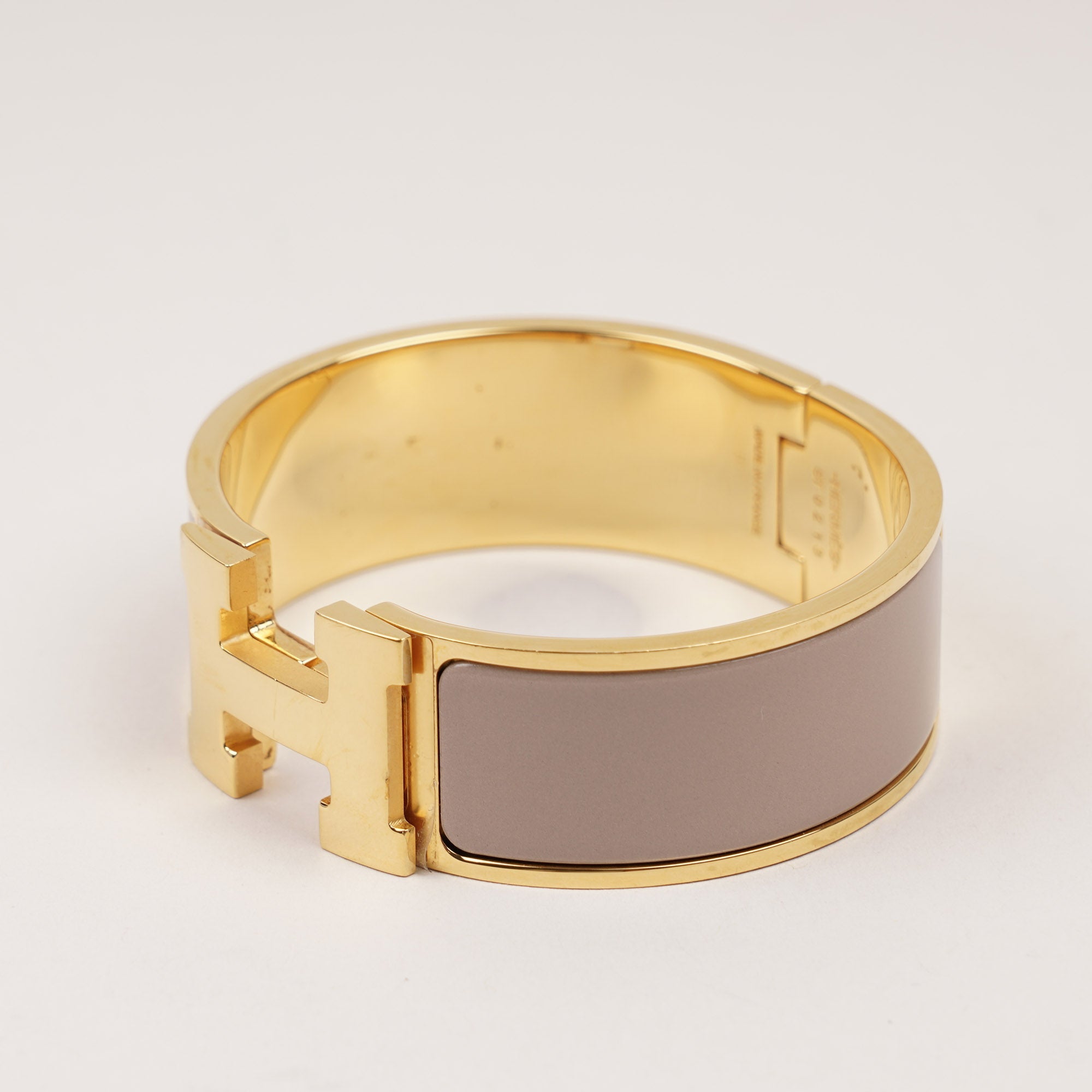 Wide Clic H Bracelet - HERMÈS - Affordable Luxury image