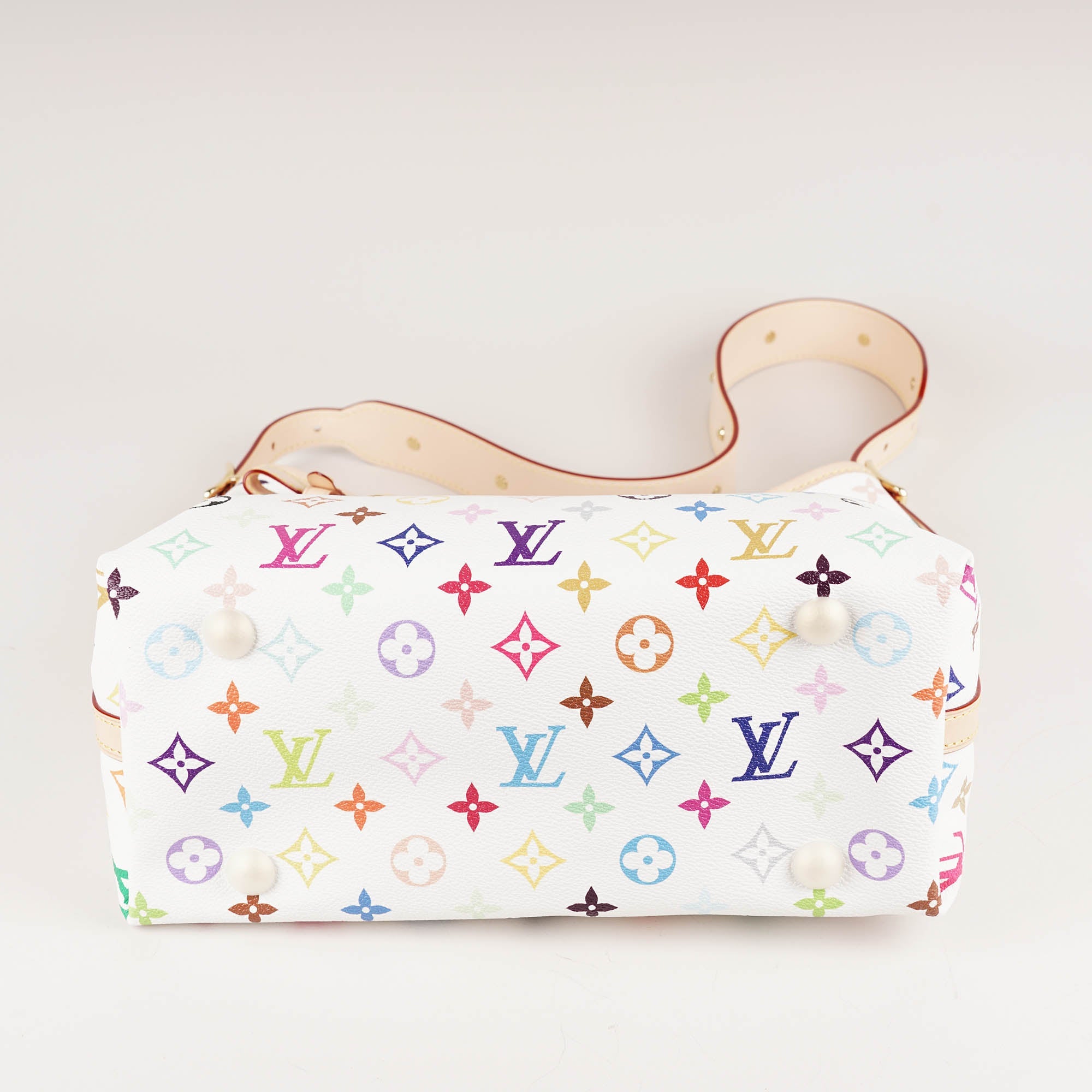 X Murakami CarryAll MM 2023 - LOUIS VUITTON - Affordable Luxury image