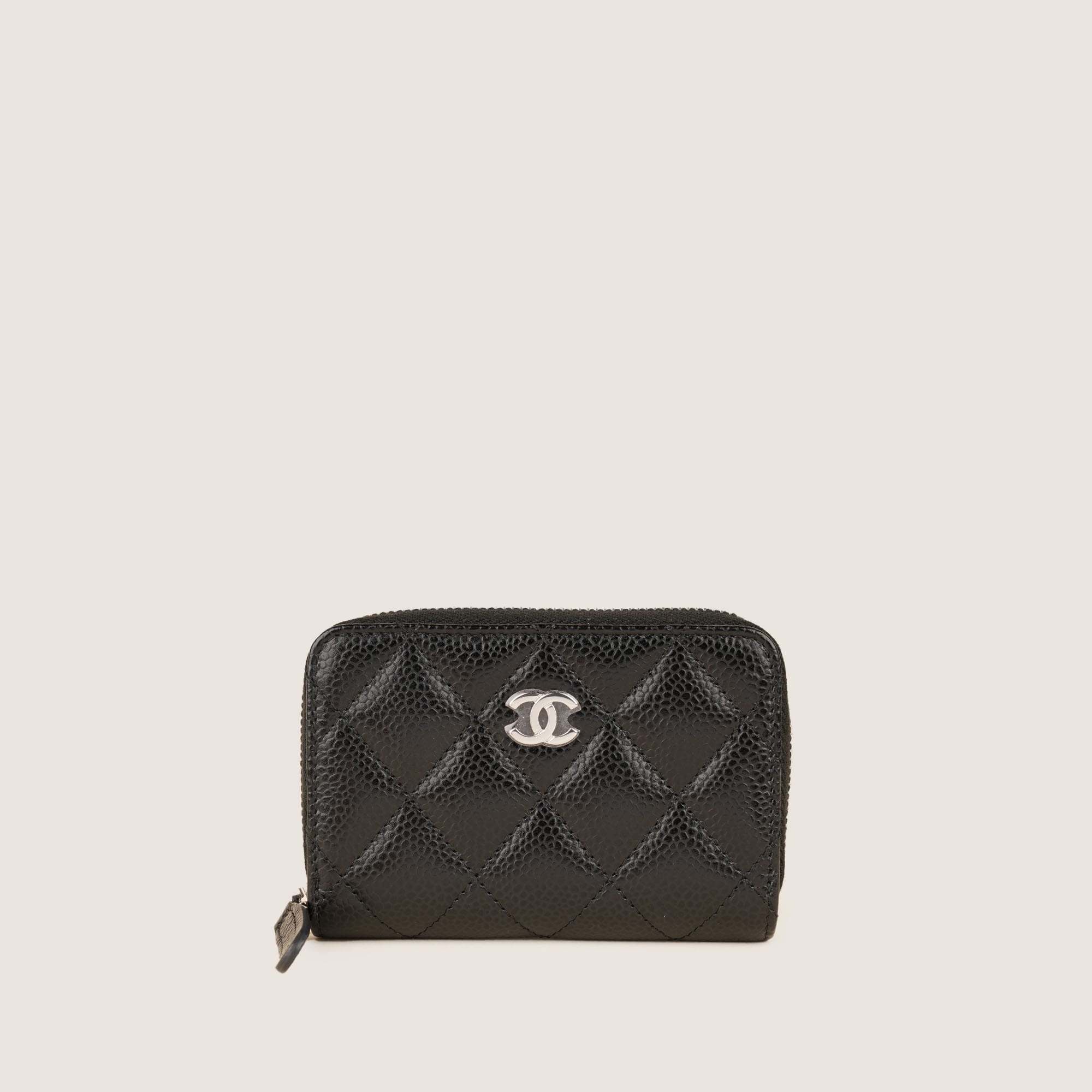 Zipped Coin Purse - CHANEL - Affordable Luxury