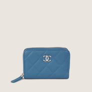 Zipped Coin Purse - CHANEL - Affordable Luxury thumbnail image
