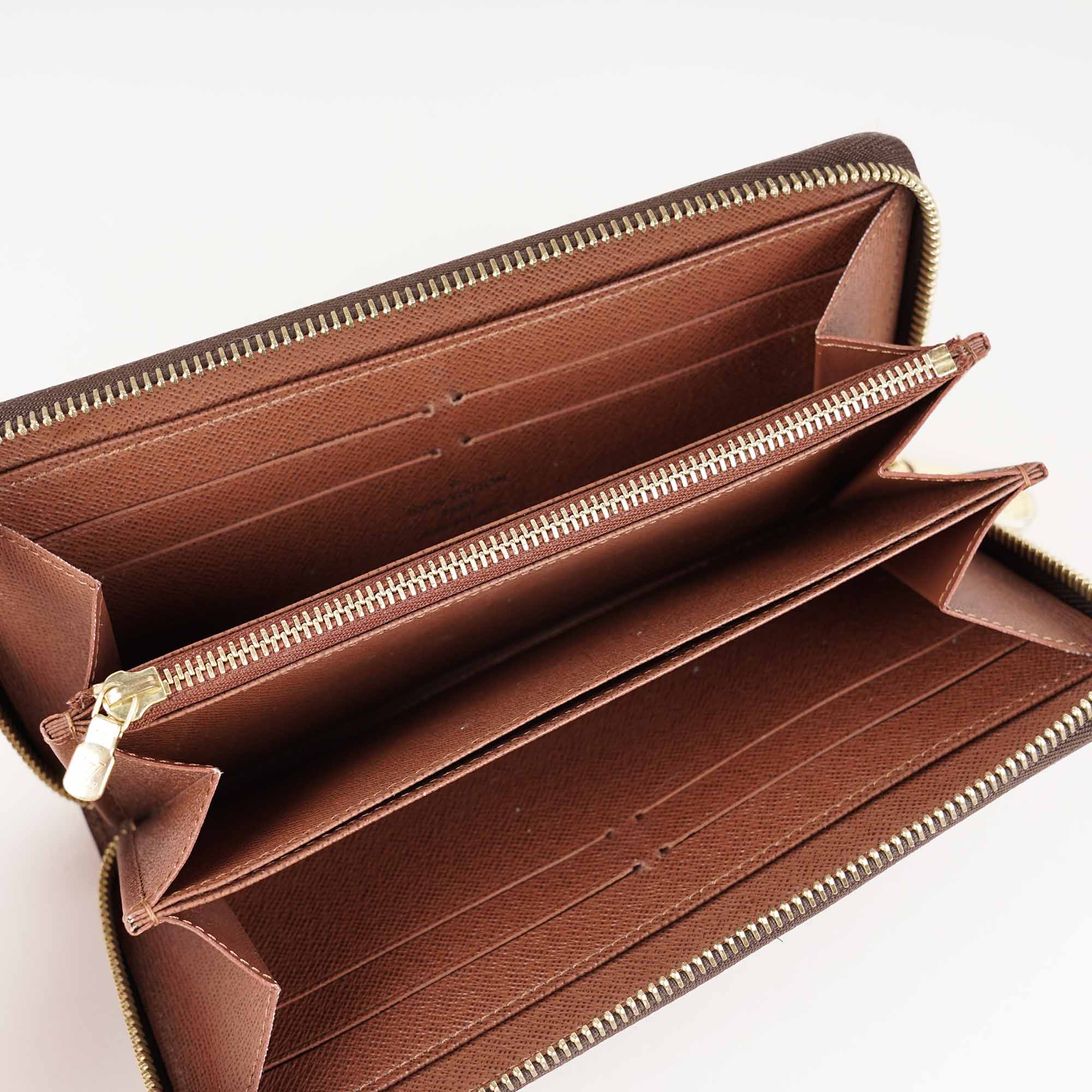 Zippy Wallet MM - LOUIS VUITTON - Affordable Luxury image