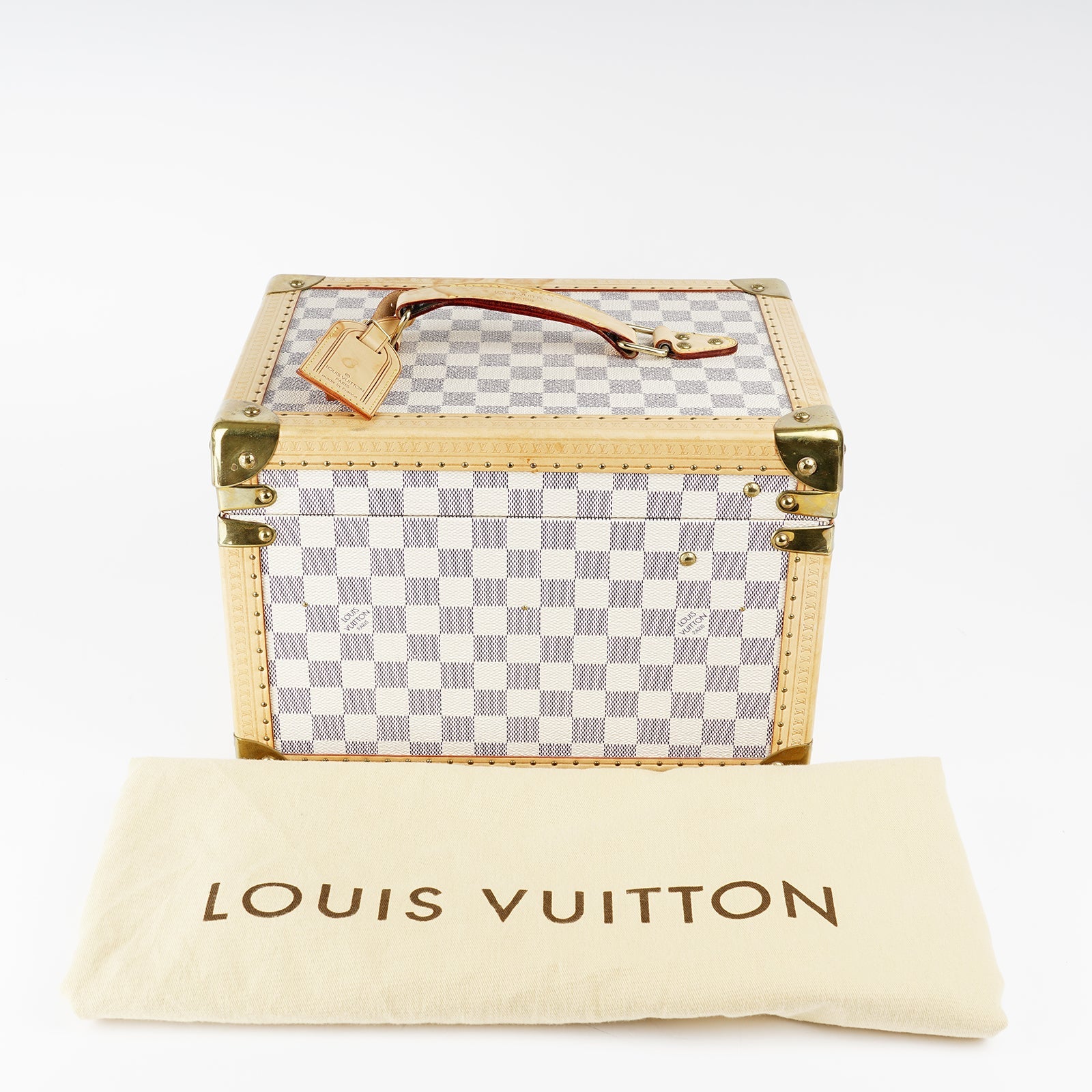 Boite Flacons Beauty Train Trunk - LOUIS VUITTON - Affordable Luxury image