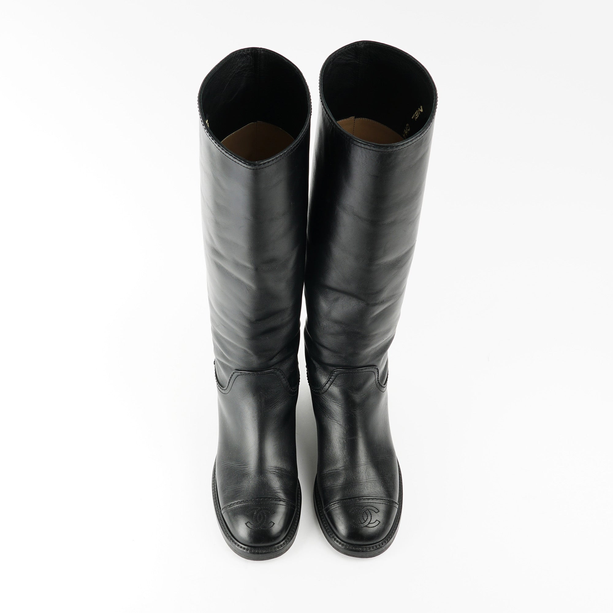 Boots 37 - CHANEL - Affordable Luxury image