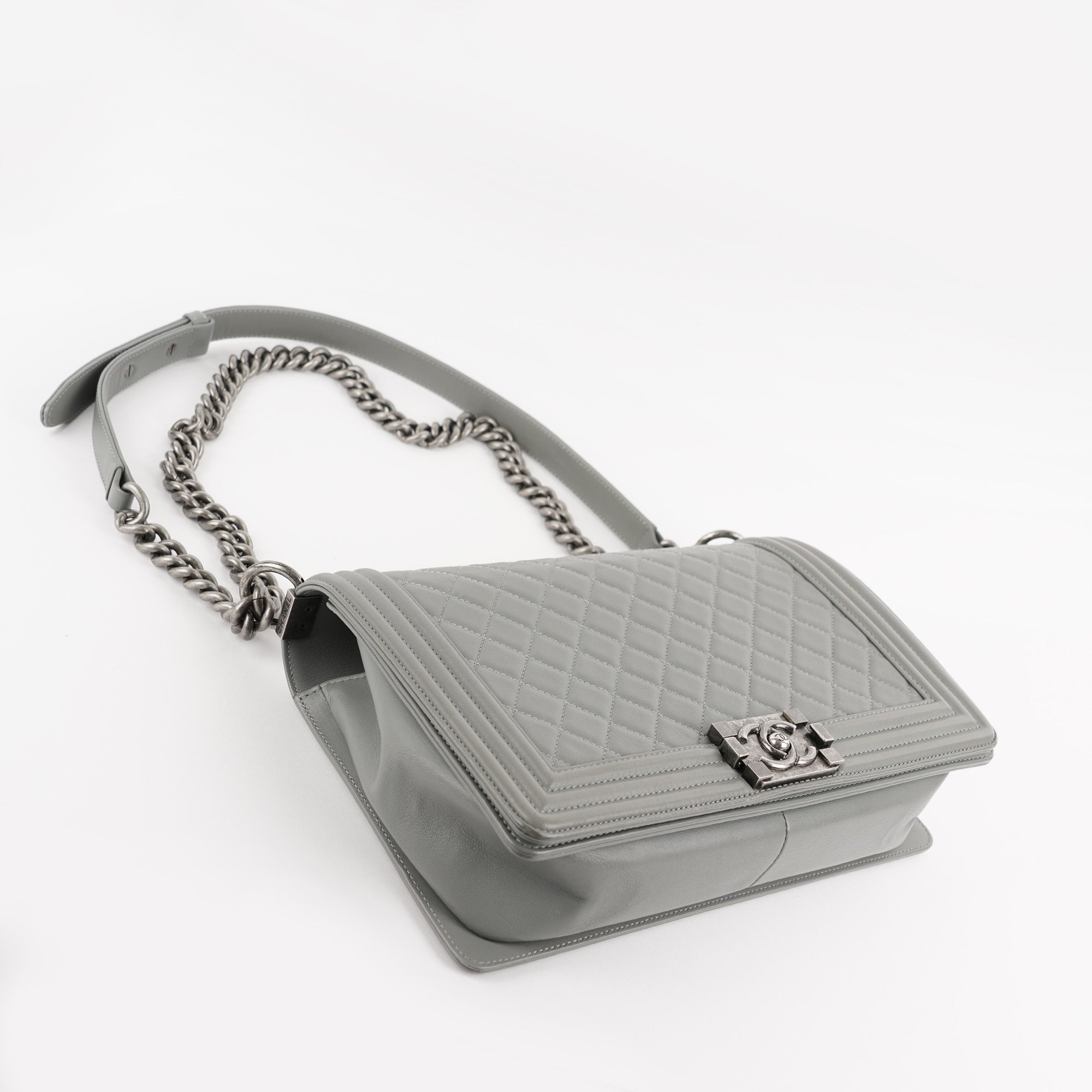 Boy Bag New Medium - CHANEL - Affordable Luxury image