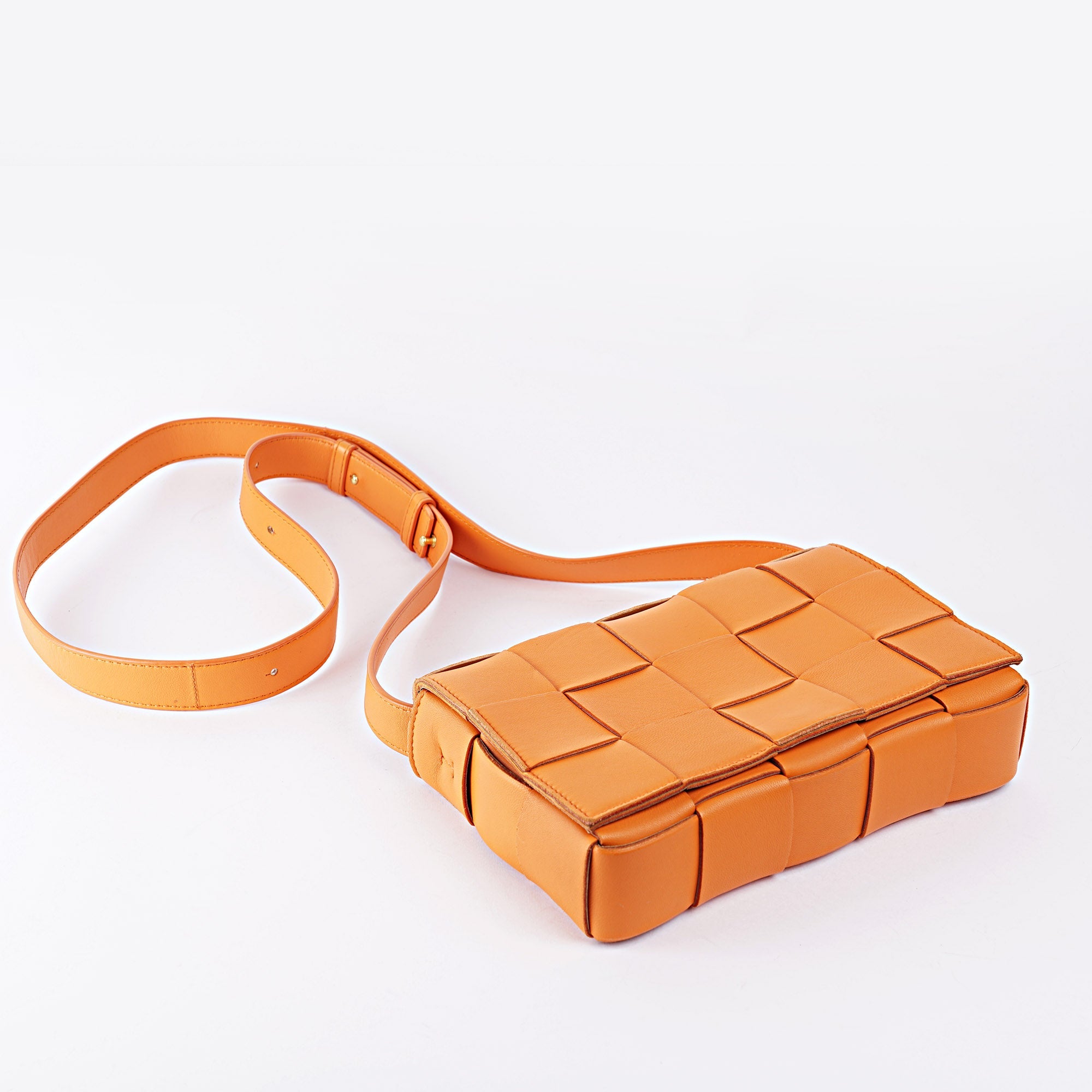 Cassette Crossbody Bag - BOTTEGA VENETA - Affordable Luxury image