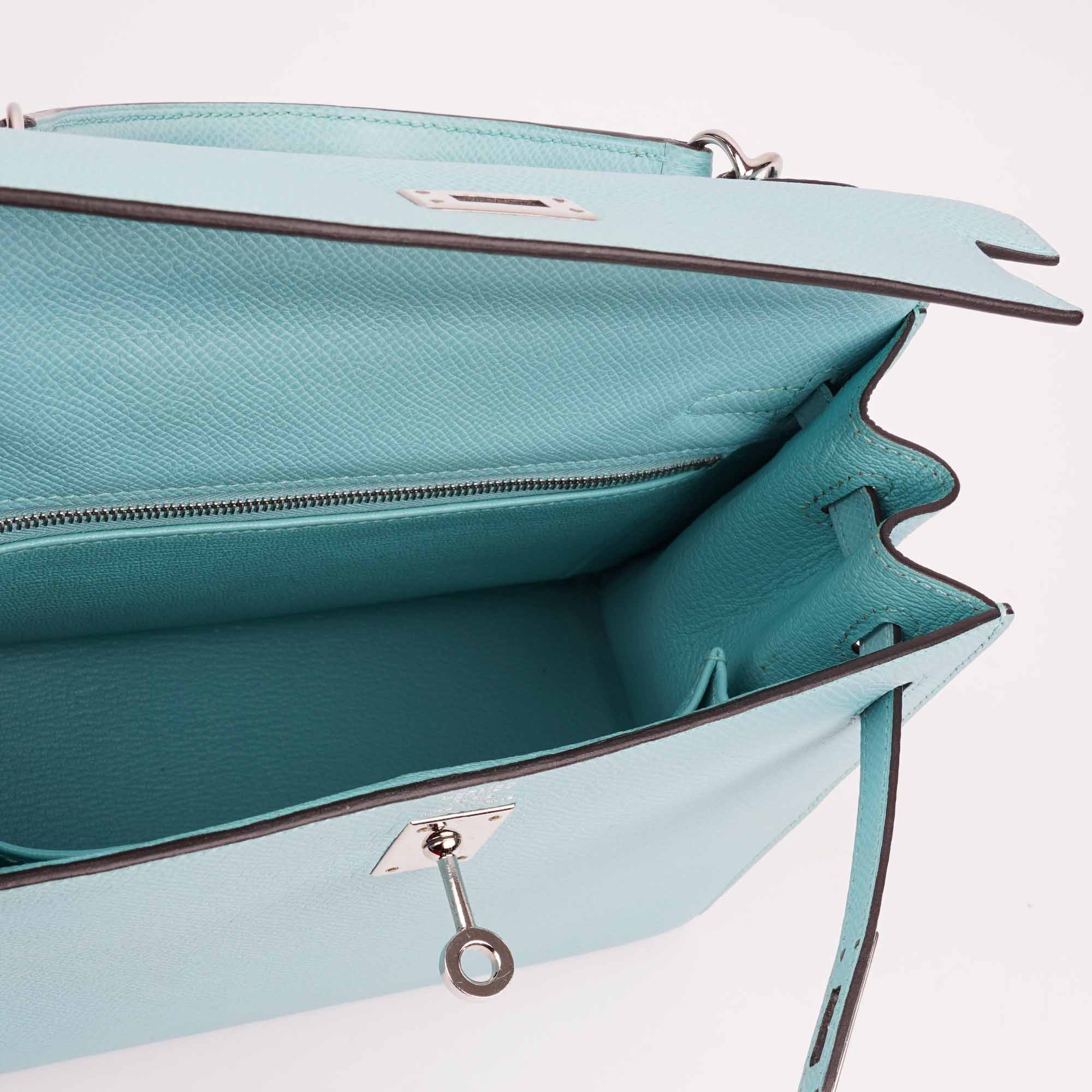 Kelly 25 Handbag - HERMÈS - Affordable Luxury image