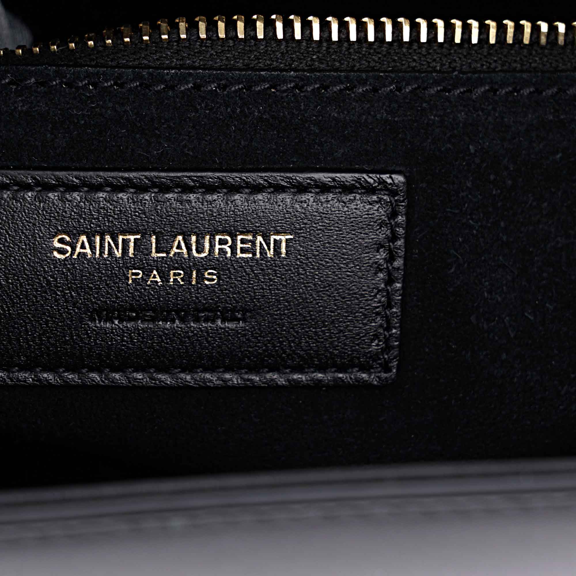 LE 5 À 7 Shoulder Bag - SAINT LAURENT - Affordable Luxury image